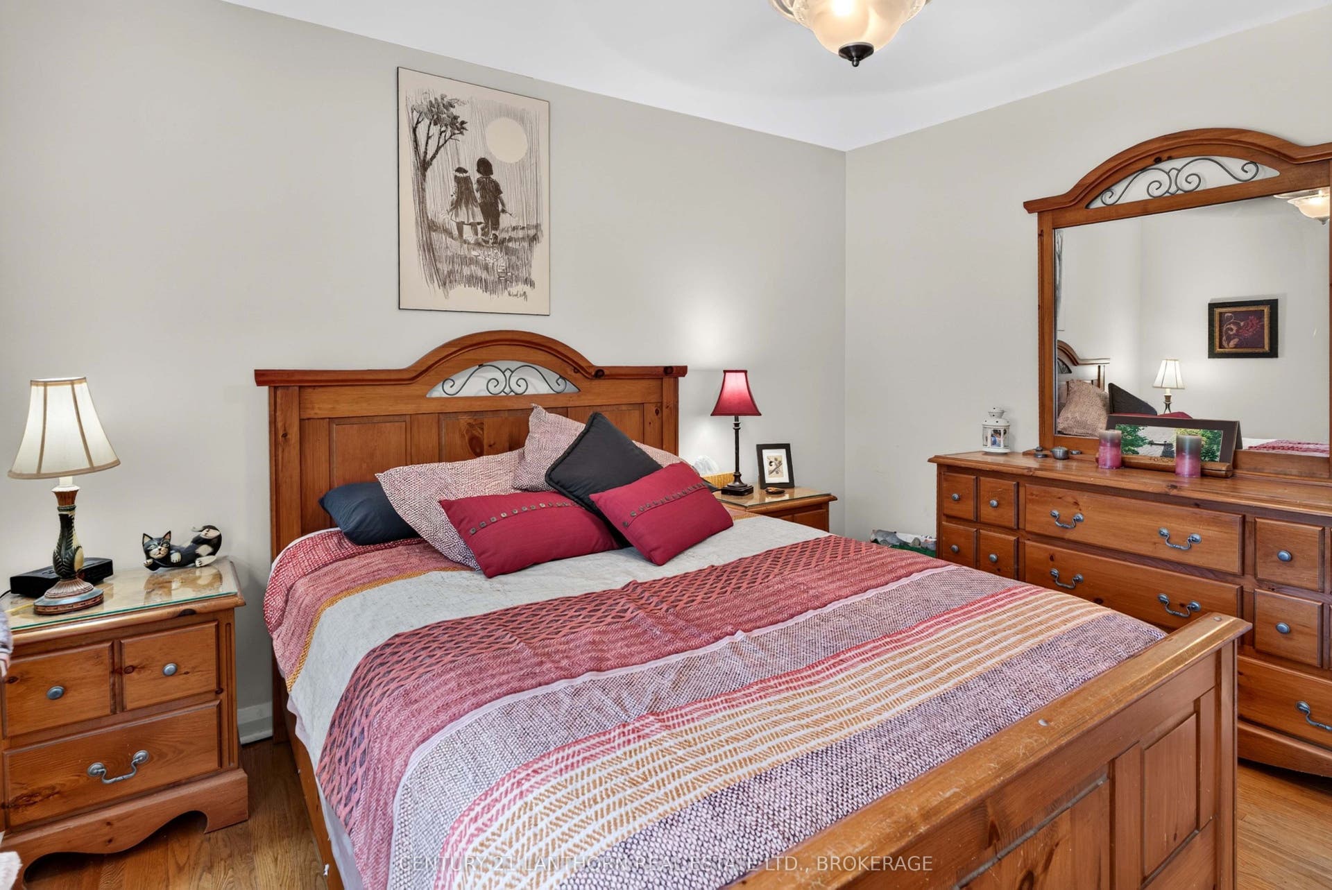 244 Yonge Street, Kingston, Frontenac ON K7M 1G5