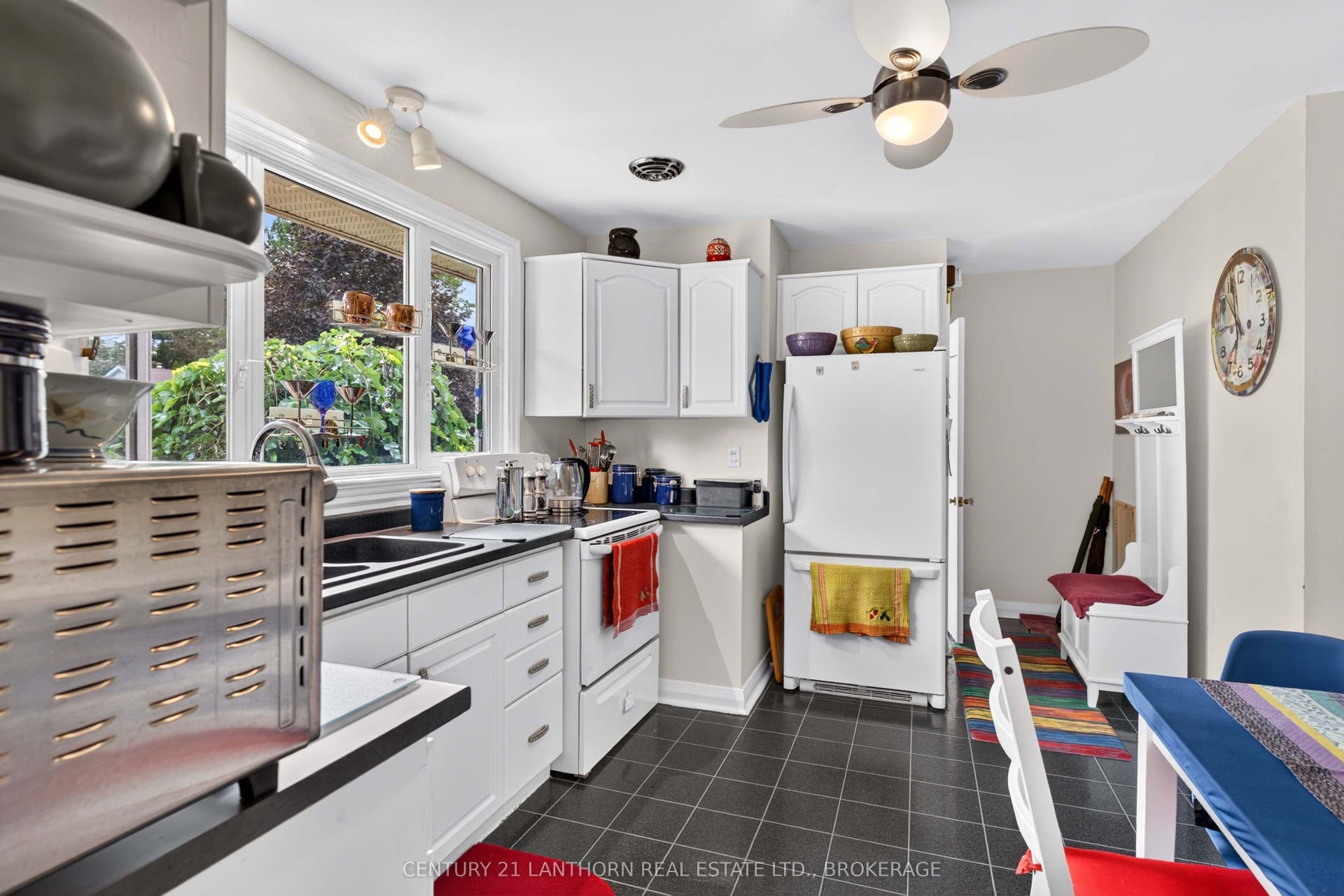 244 Yonge Street, Kingston, Frontenac ON K7M 1G5