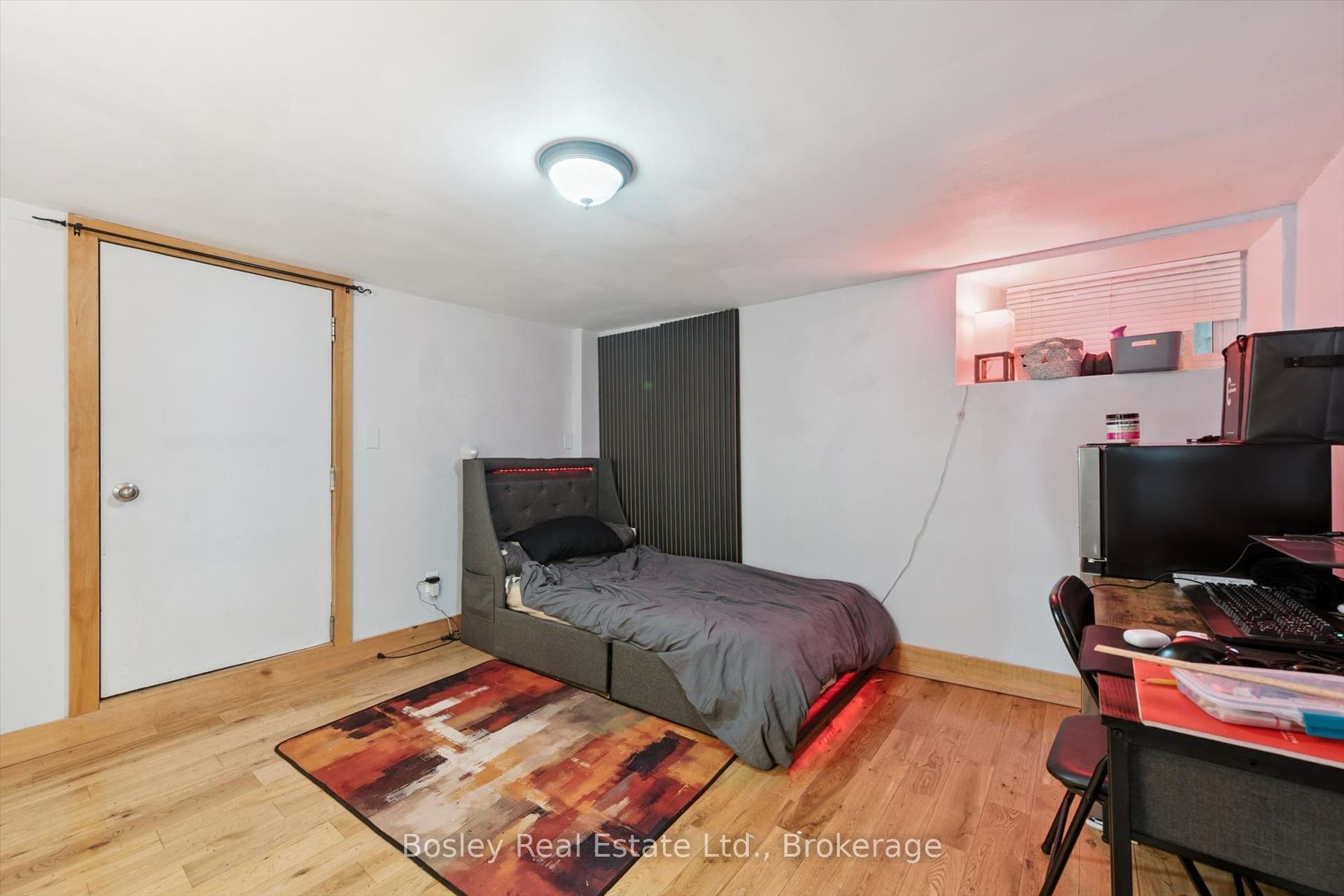 10 Ontario Street, Guelph, Wellington ON N1E 3B1 10 Ontario Street, Guelph, Wellington ON N1E 3B1