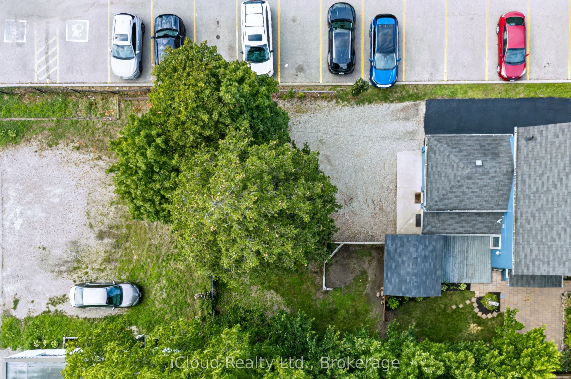 654 Duke Street, Cambridge, Waterloo ON N3H 3T5 Overhead Photo