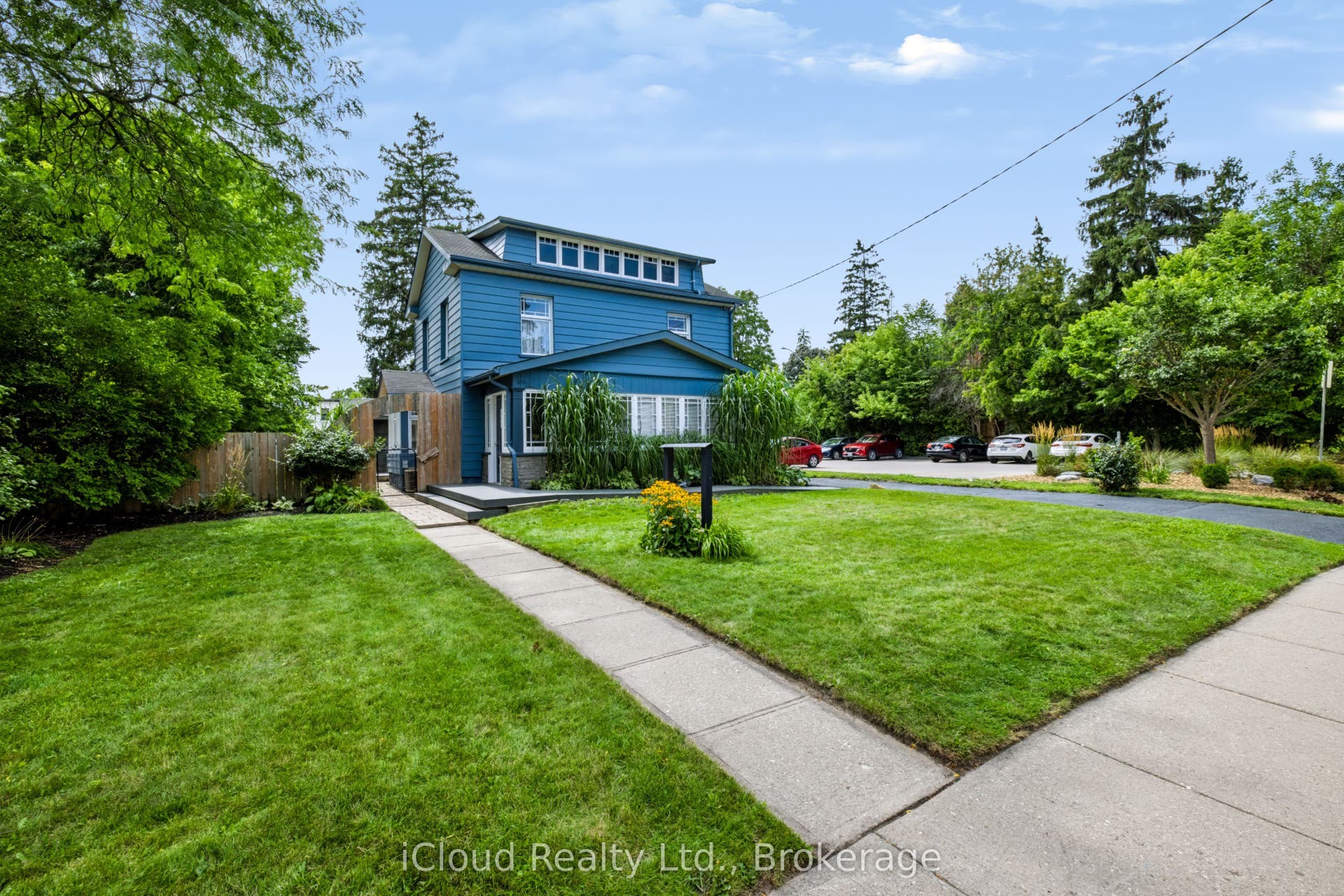 654 Duke Street, Cambridge, Waterloo ON N3H 3T5 654 Duke St.
