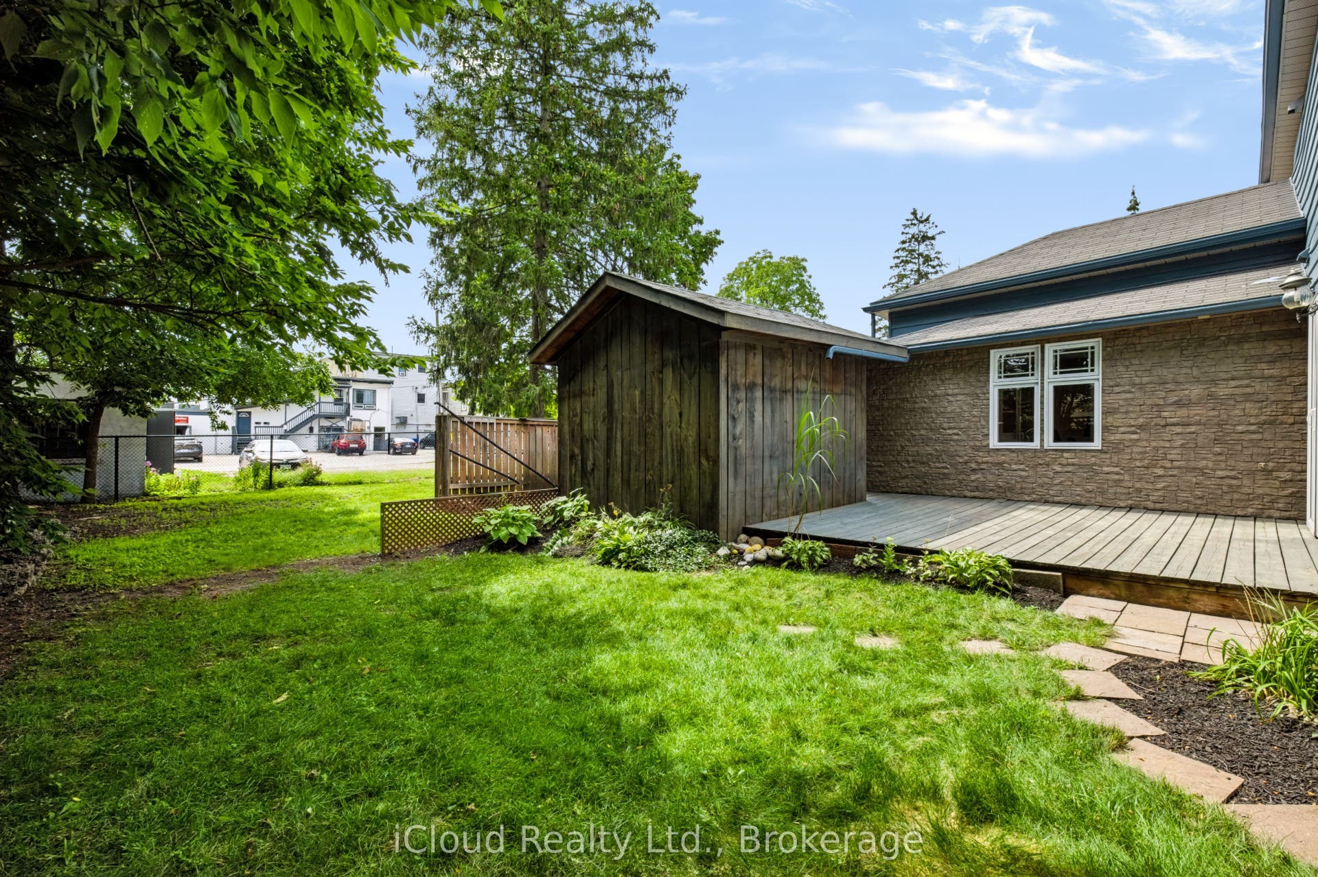 654 Duke Street, Cambridge, Waterloo ON N3H 3T5 Backyard