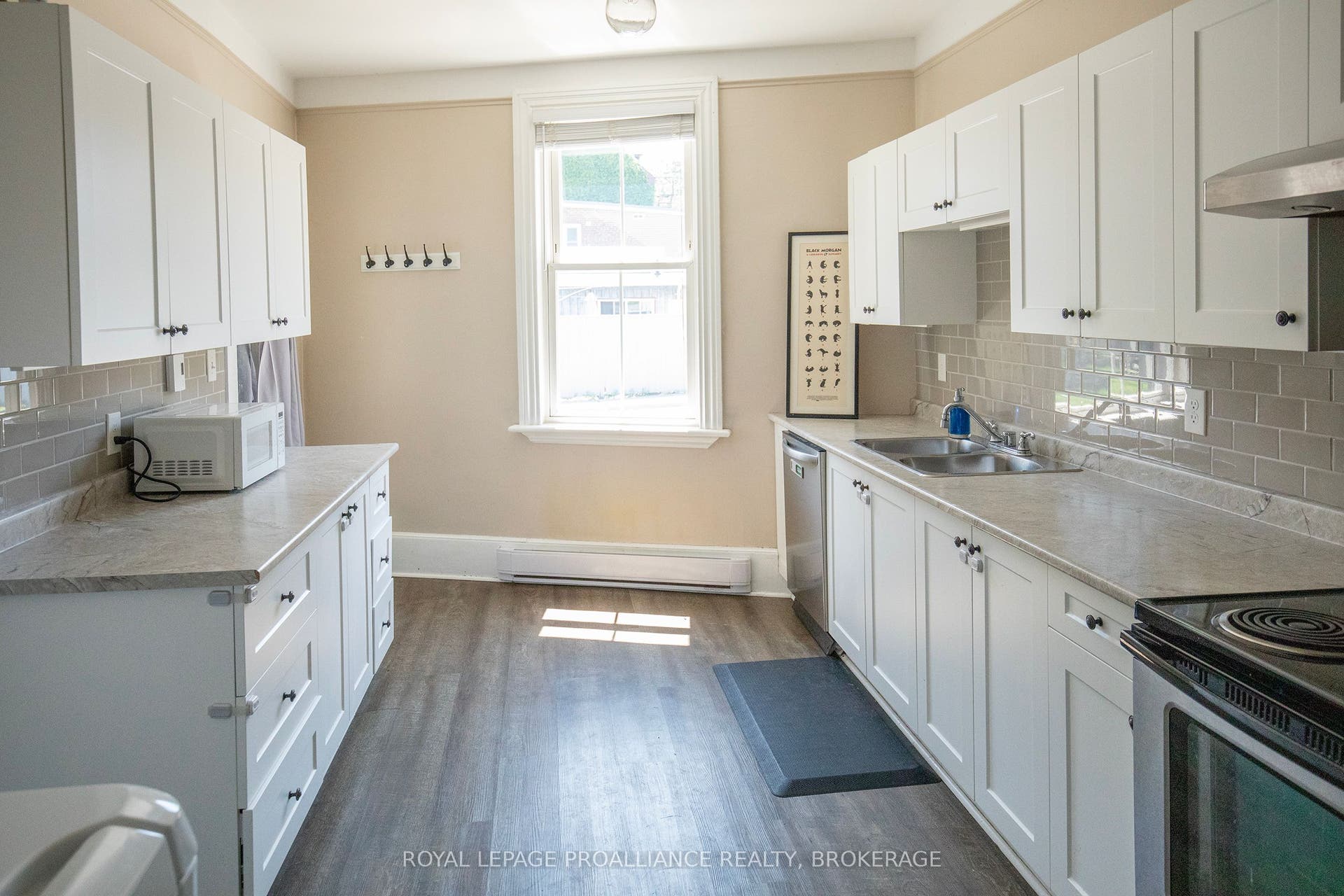 300 Sydenham Street, Kingston, Frontenac ON K7K 3M7