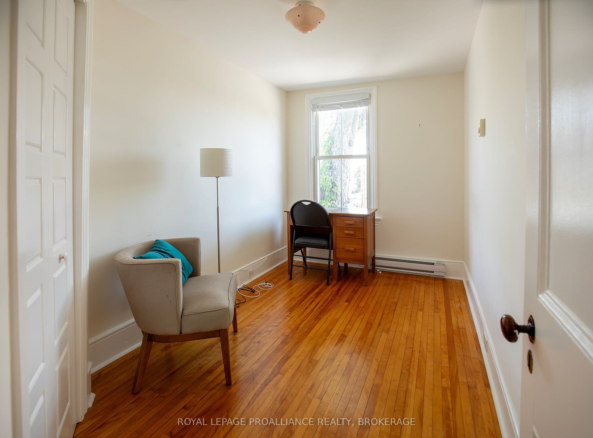300 Sydenham Street, Kingston, Frontenac ON K7K 3M7
