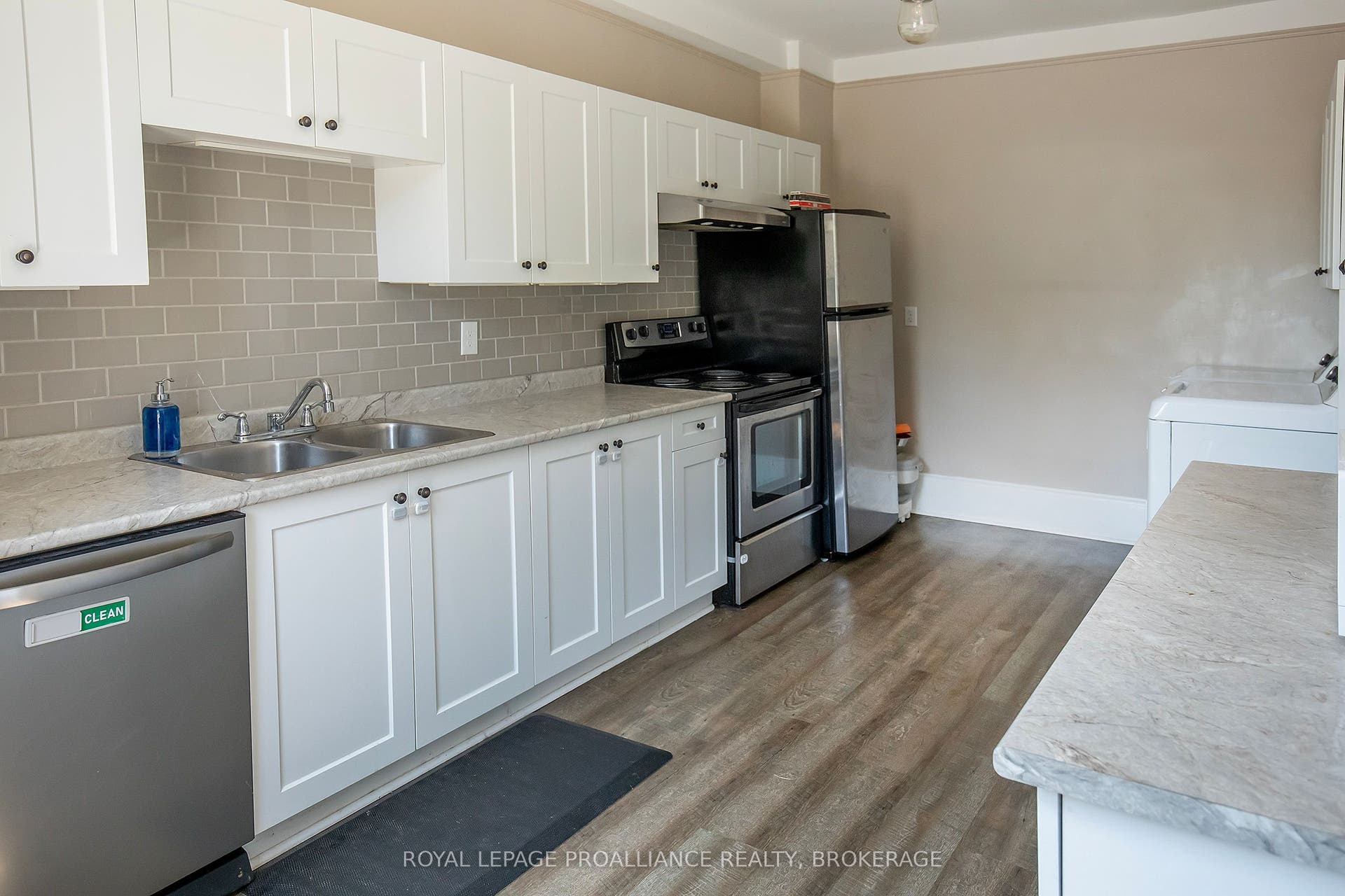300 Sydenham Street, Kingston, Frontenac ON K7K 3M7