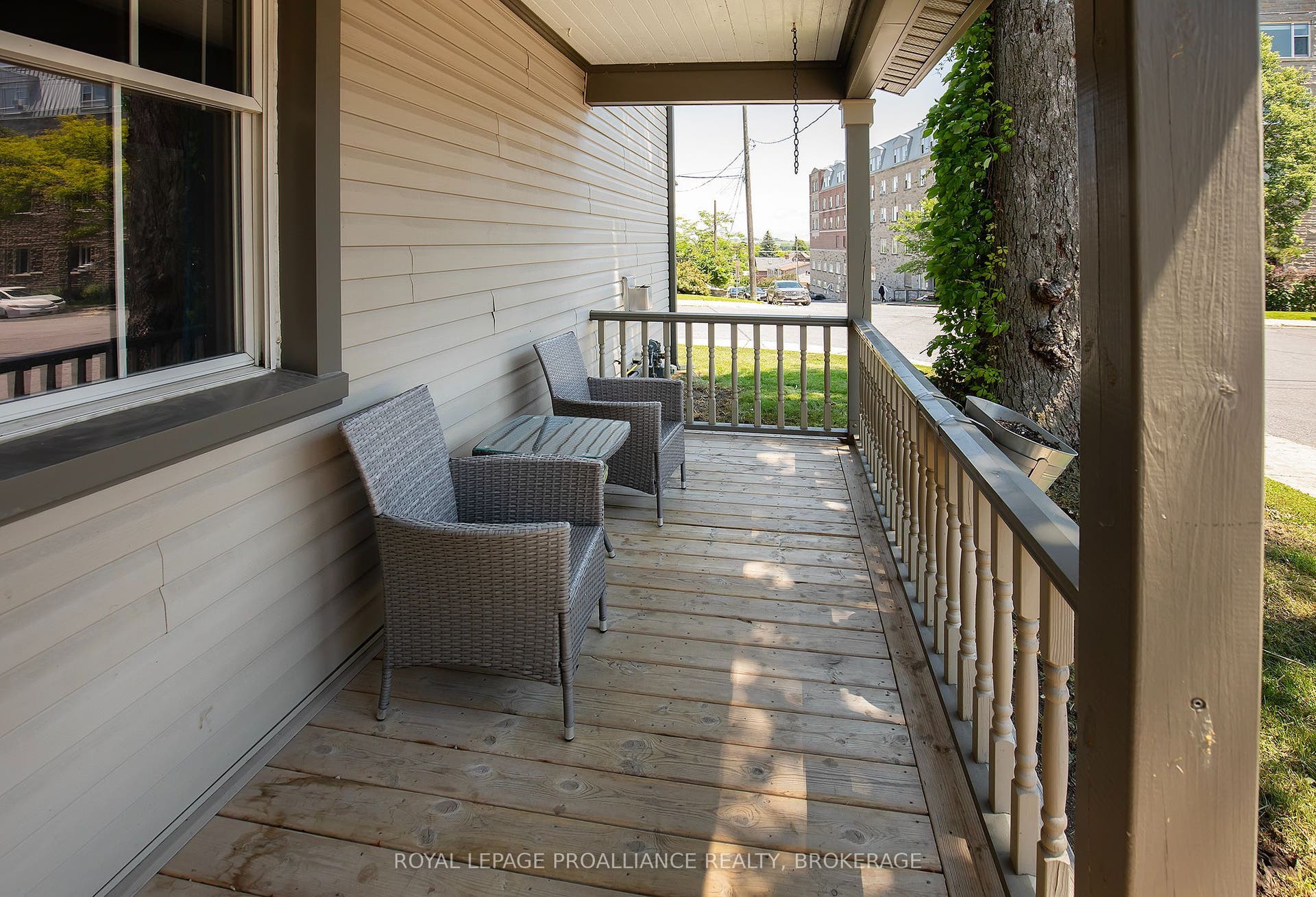 300 Sydenham Street, Kingston, Frontenac ON K7K 3M7