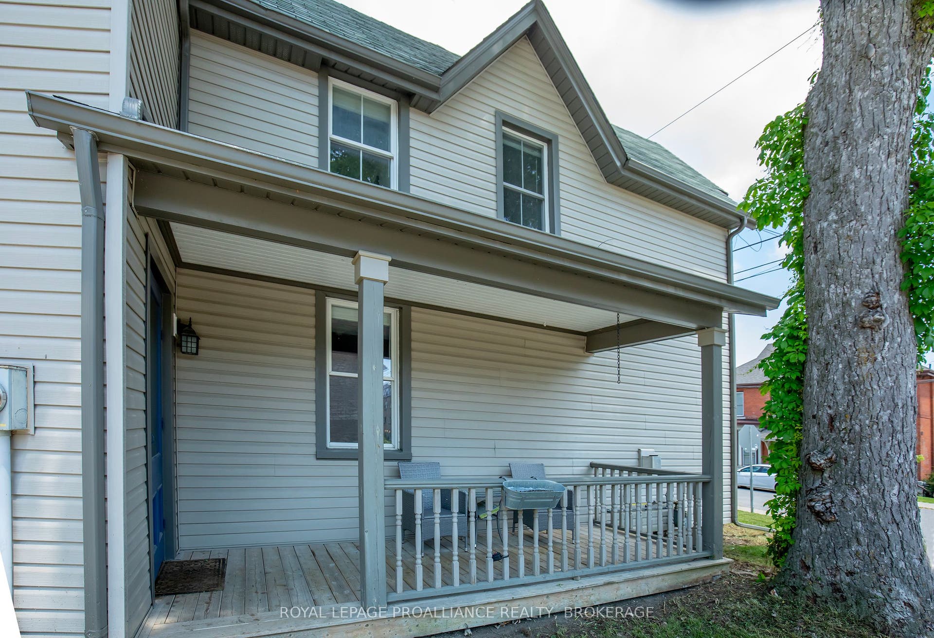300 Sydenham Street, Kingston, Frontenac ON K7K 3M7