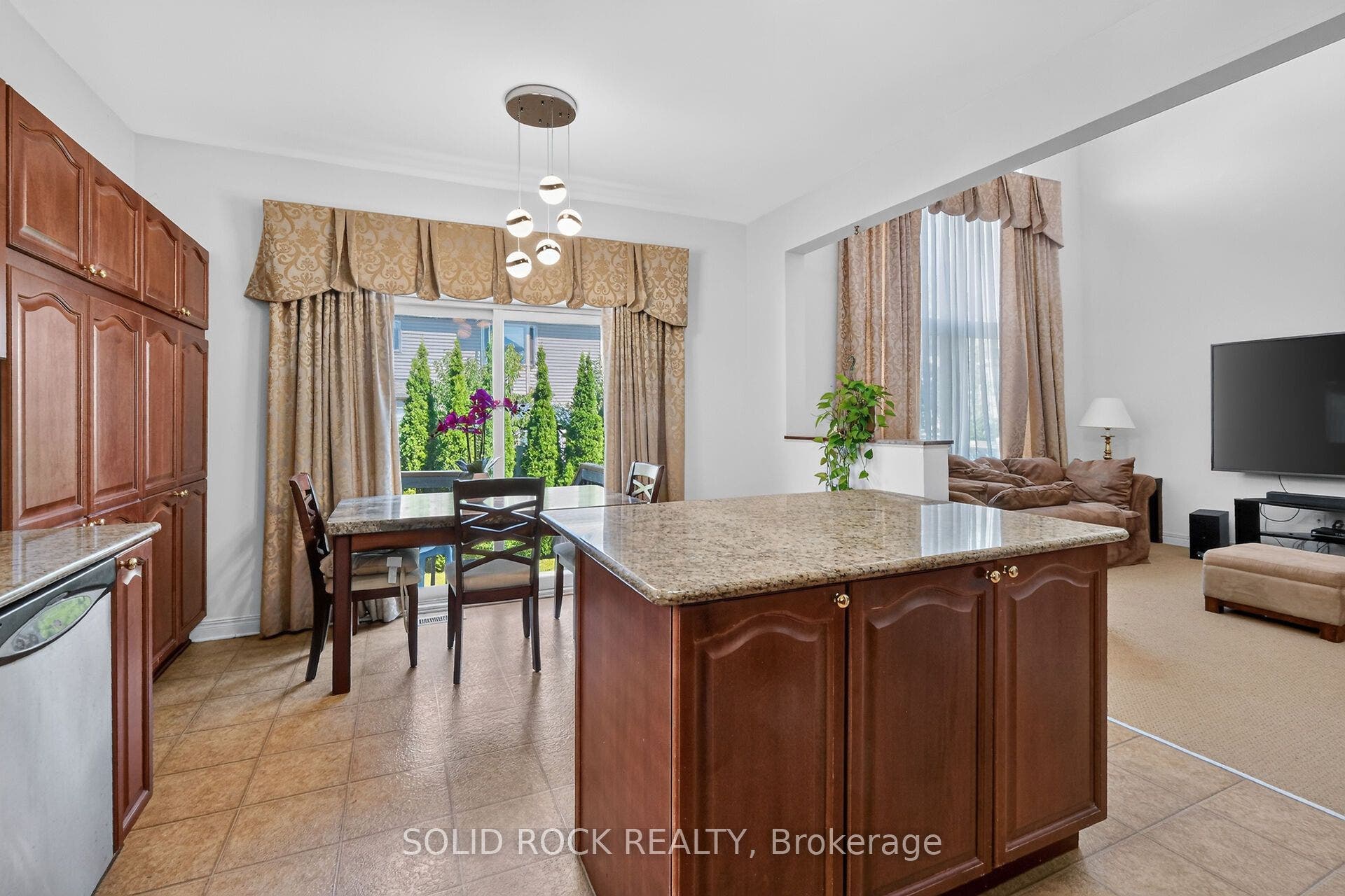 131 Finn Court, Hunt Club - South Keys And Area, Ottawa ON K1V 2C6