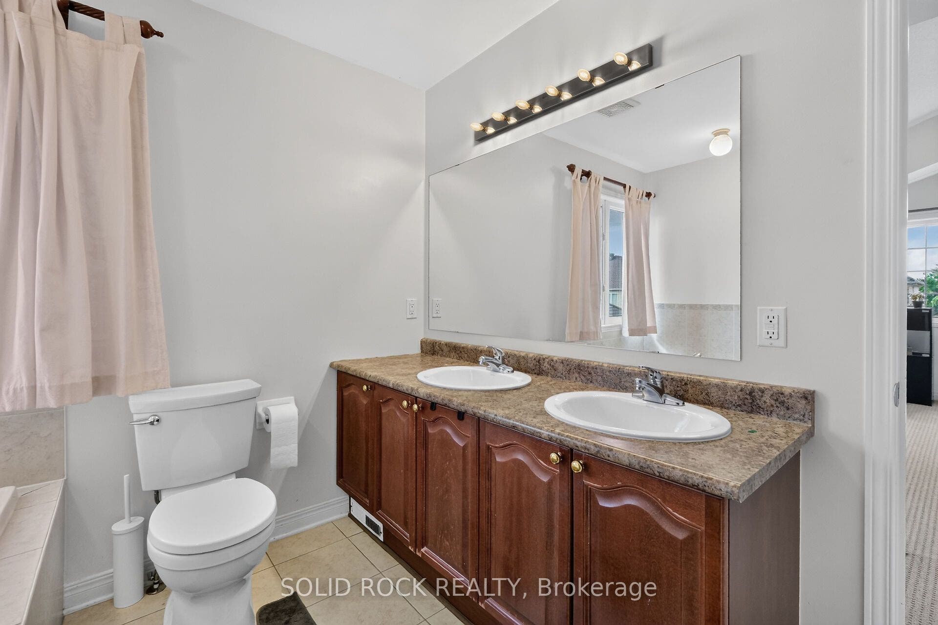 131 Finn Court, Hunt Club - South Keys And Area, Ottawa ON K1V 2C6