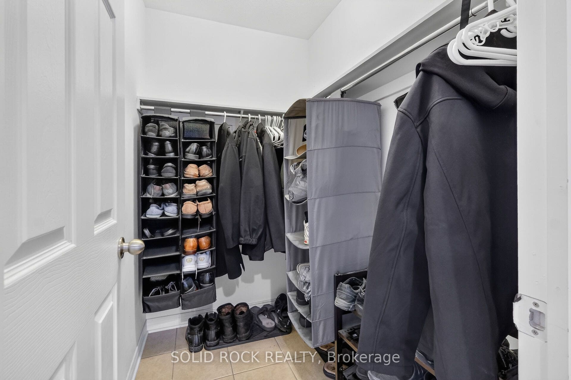 131 Finn Court, Hunt Club - South Keys And Area, Ottawa ON K1V 2C6