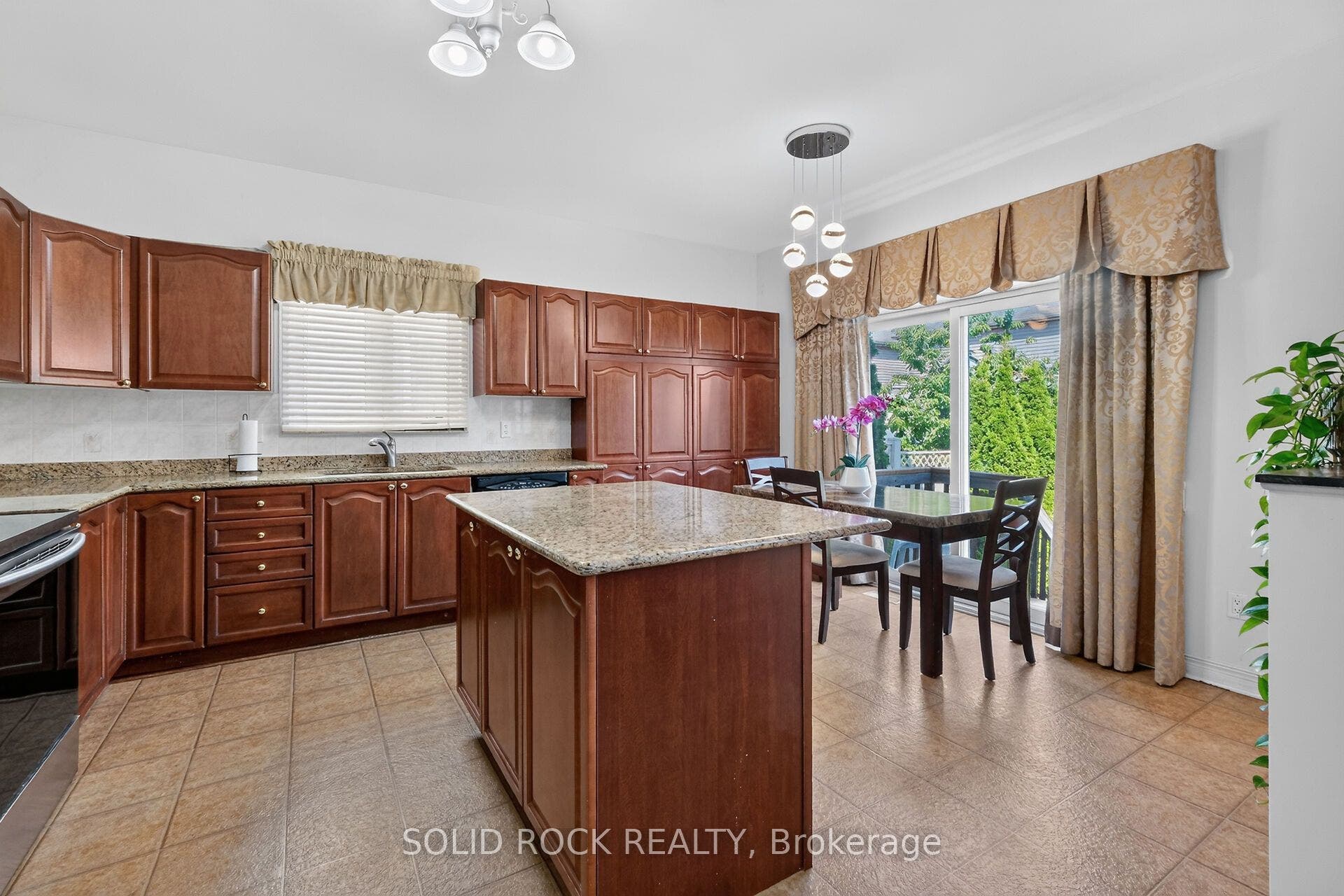 131 Finn Court, Hunt Club - South Keys And Area, Ottawa ON K1V 2C6