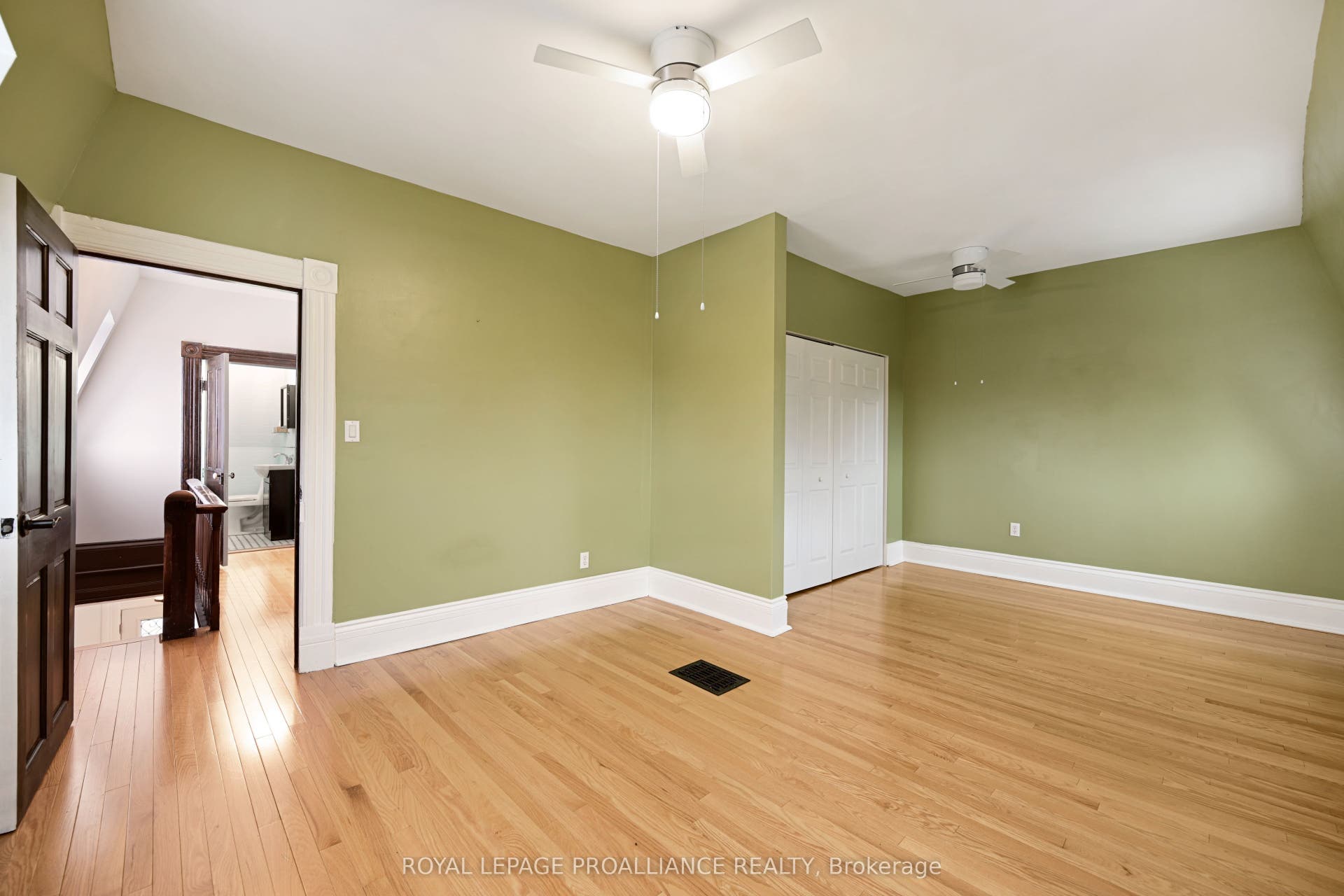 372 King Street W, Brockville, Leeds And Grenville ON K6V 3S6 Main House - Master or Alt. Living Area
