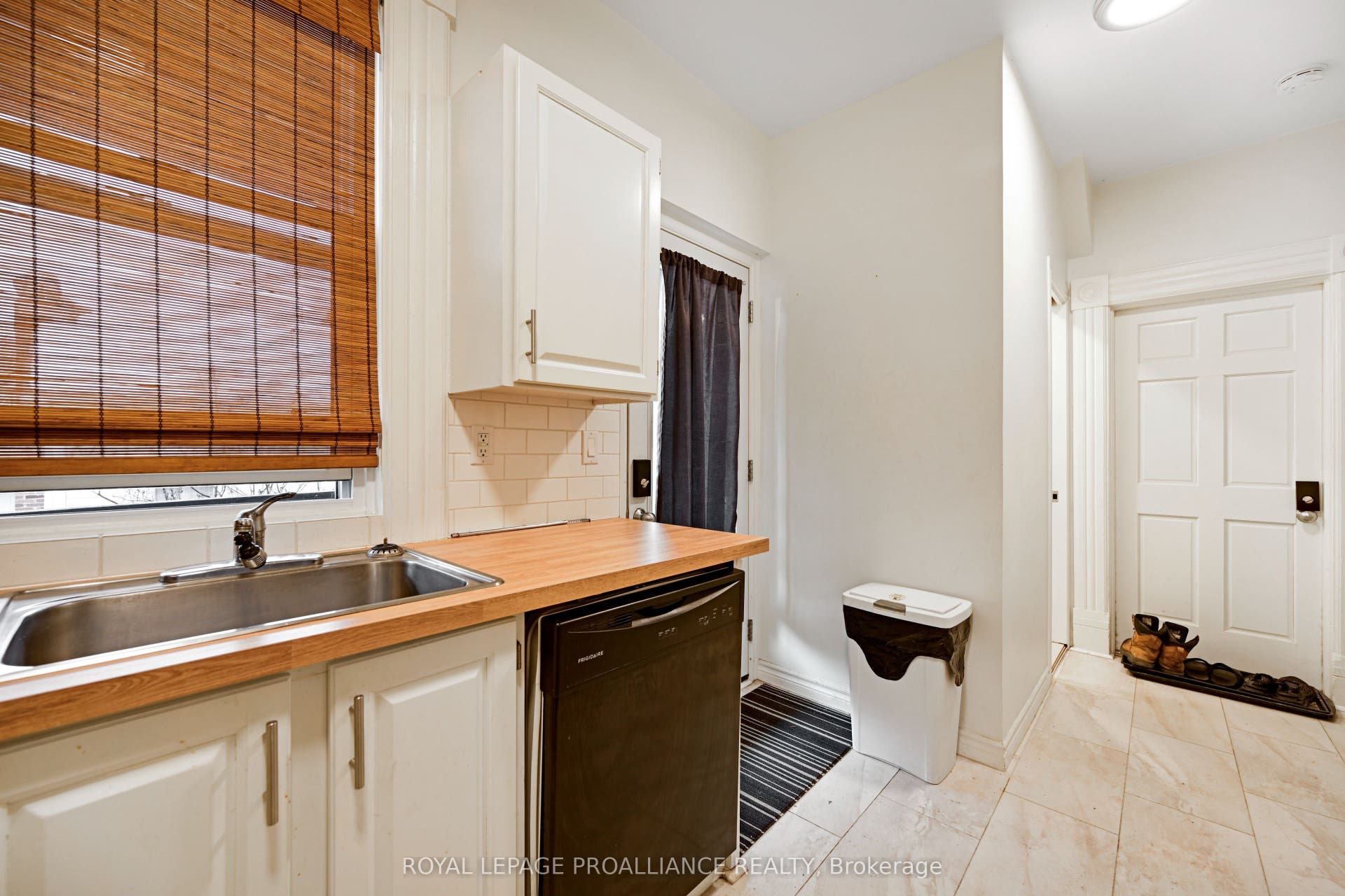 372 King Street W, Brockville, Leeds And Grenville ON K6V 3S6 Apartment - Kitchen