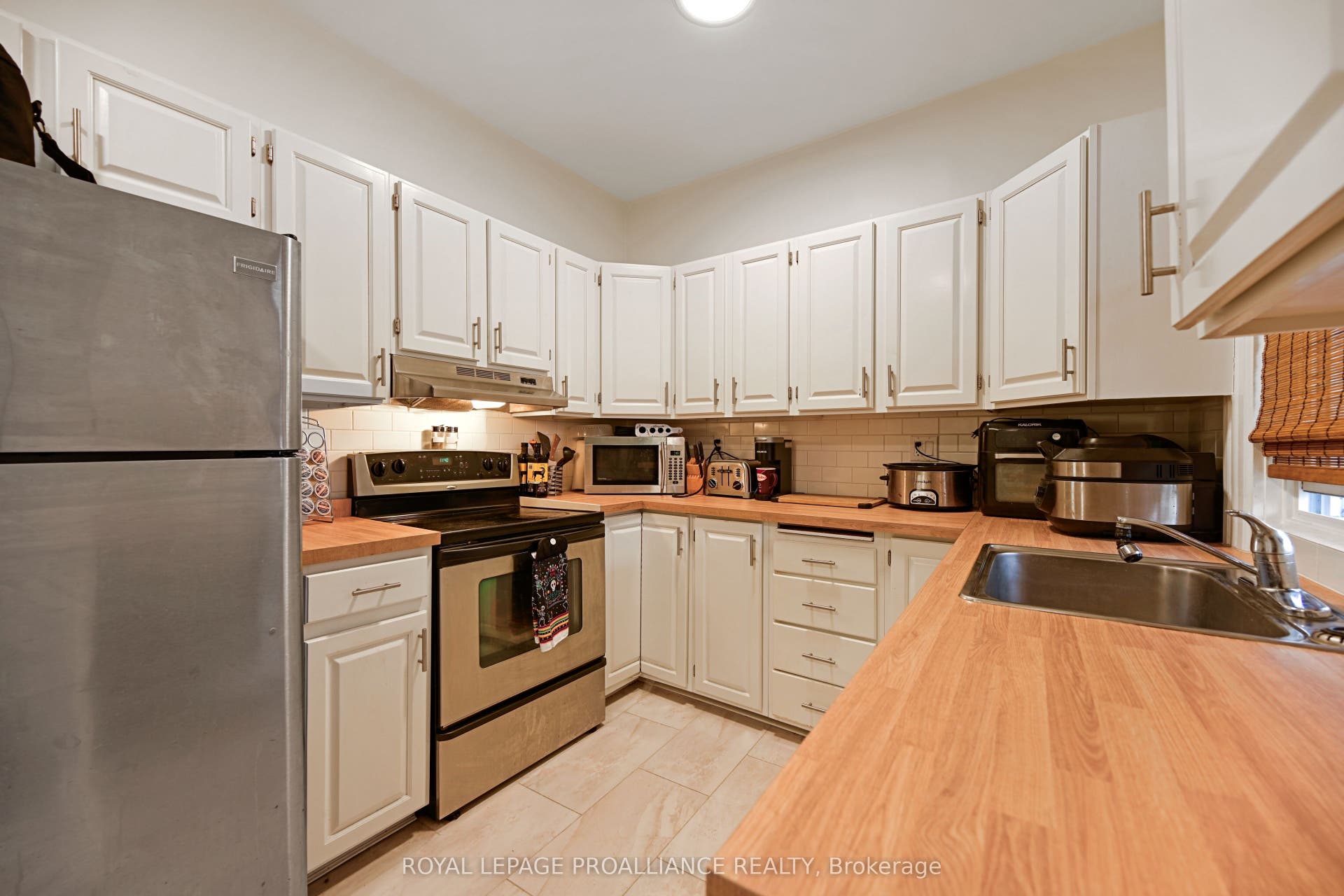 372 King Street W, Brockville, Leeds And Grenville ON K6V 3S6 Apartment - Kitchen