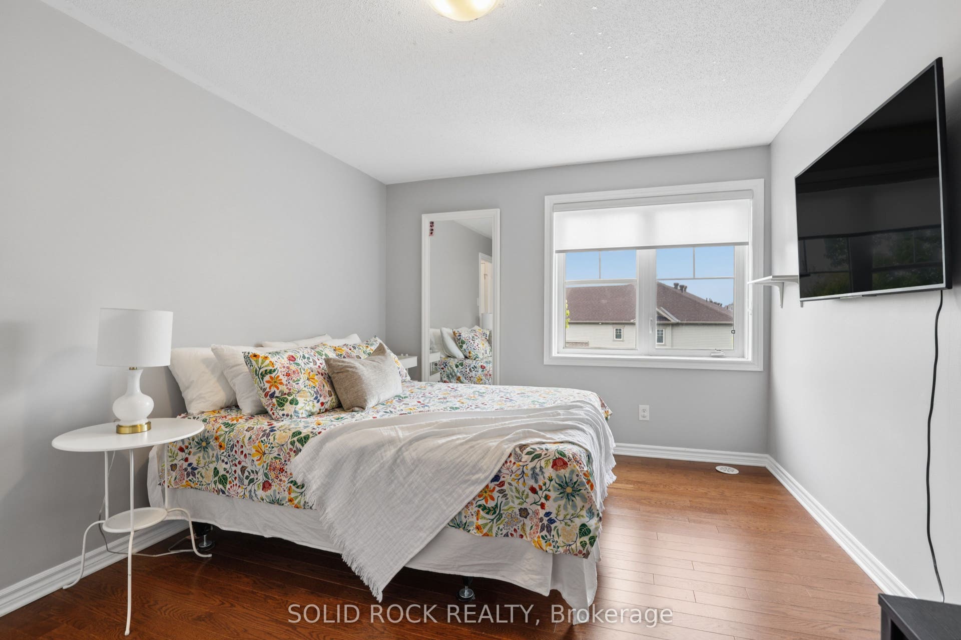 2529 Waterlilly Way, Barrhaven, Ottawa ON K2J 0K2 Primary bedroom with hardwood floors