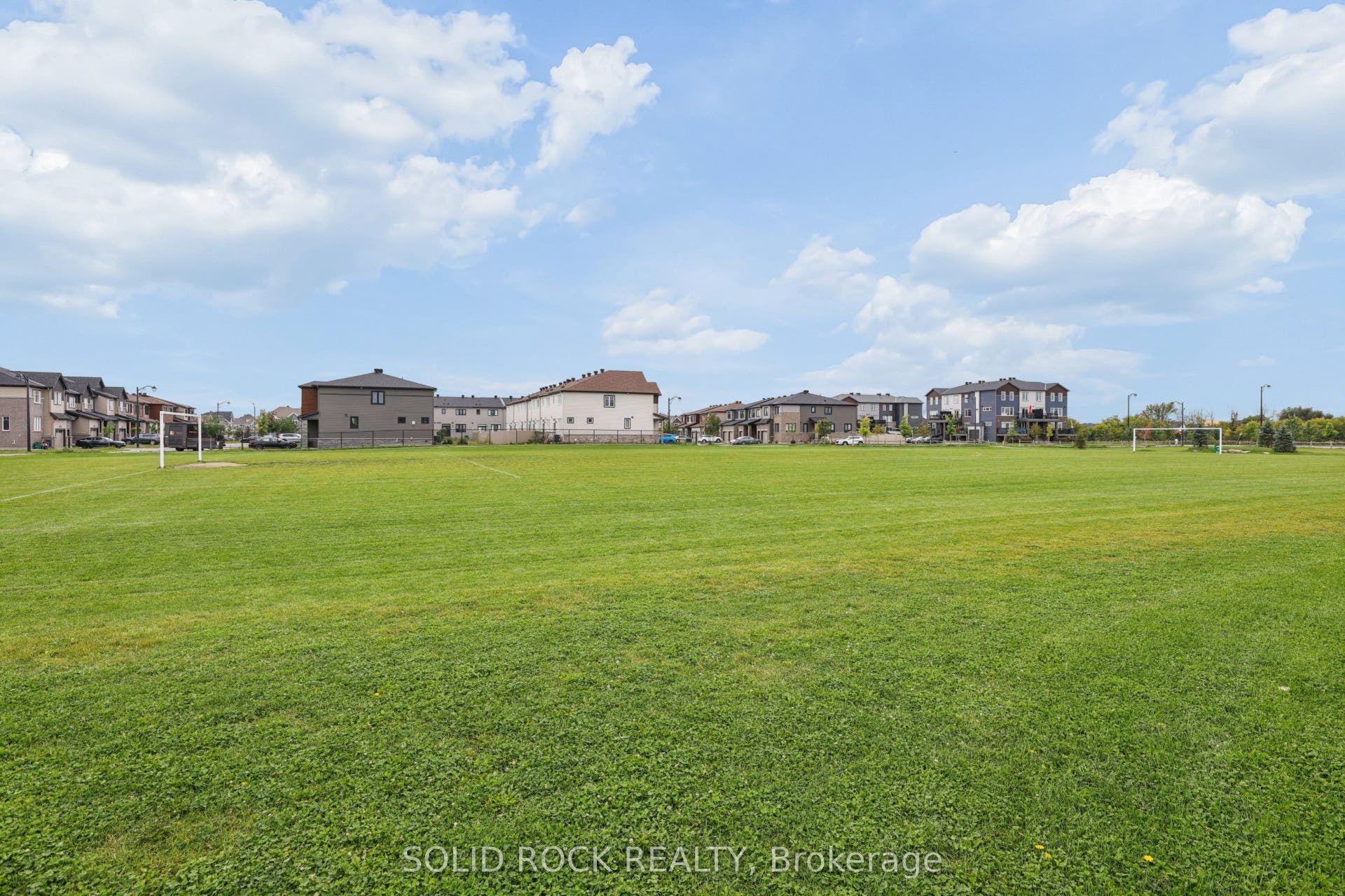 2529 Waterlilly Way, Barrhaven, Ottawa ON K2J 0K2 Open park field space nearby