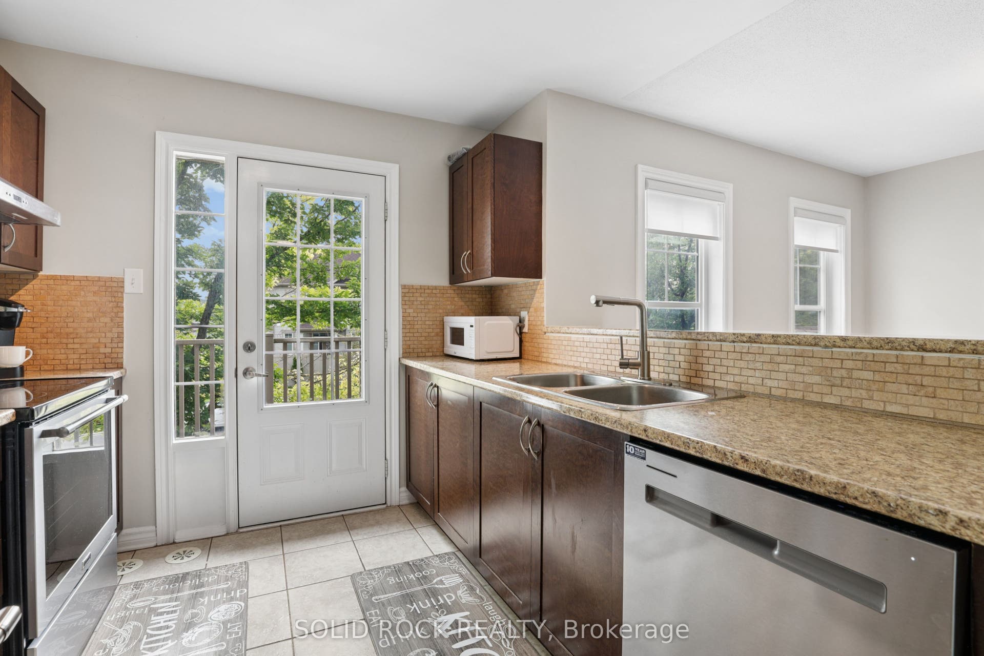 2529 Waterlilly Way, Barrhaven, Ottawa ON K2J 0K2 2529 Waterlilly Way, Barrhaven, Ottawa ON K2J 0K2