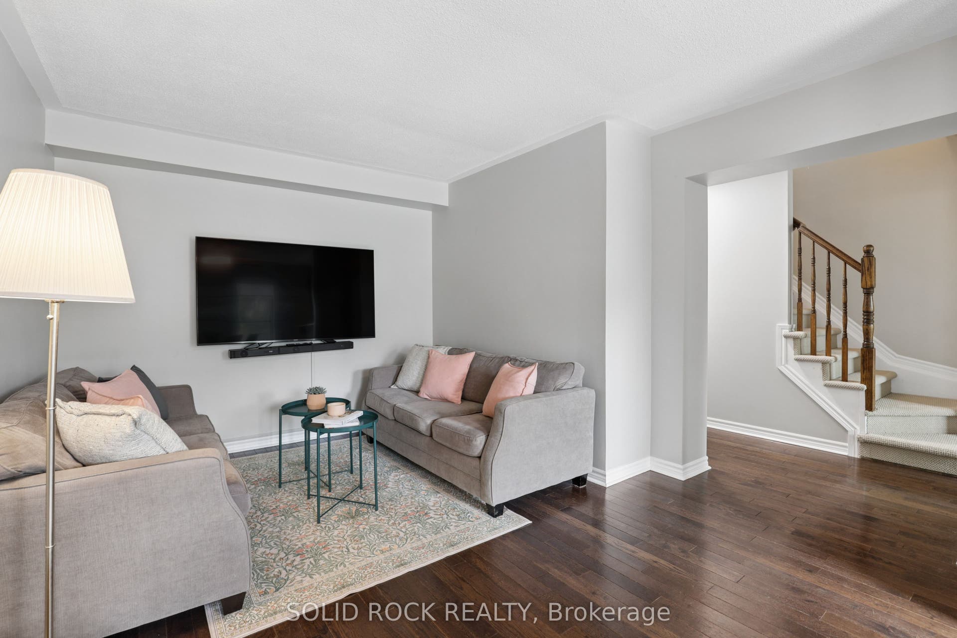 2529 Waterlilly Way, Barrhaven, Ottawa ON K2J 0K2 Living room