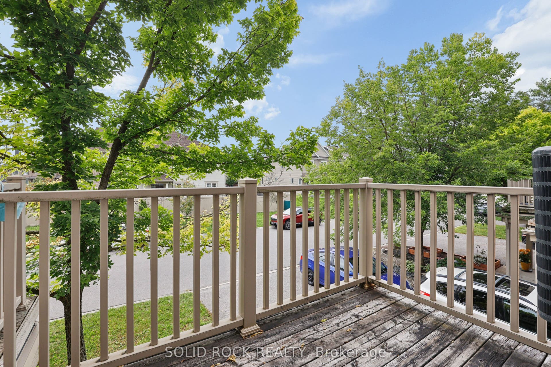 2529 Waterlilly Way, Barrhaven, Ottawa ON K2J 0K2 Balcony off the kitchen