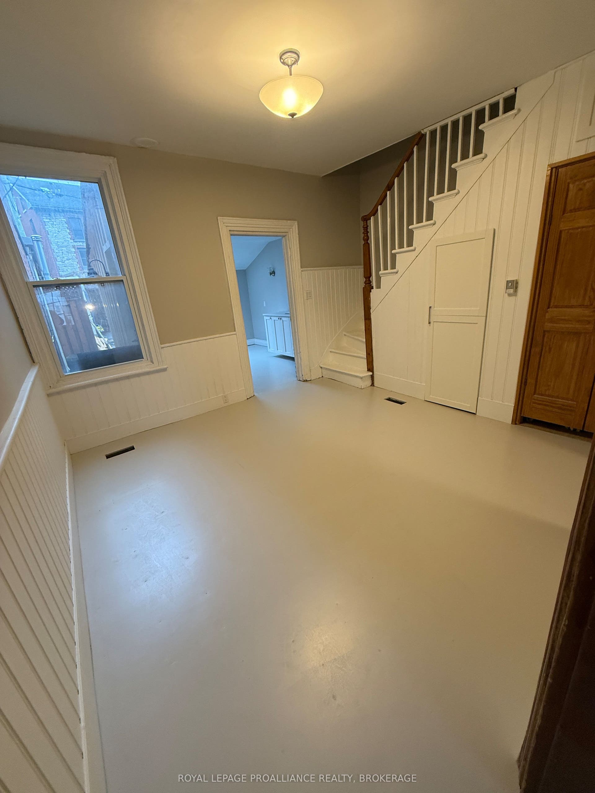 272 Wellington Street, Kingston, Frontenac ON K7K 2Z1 272 Wellington Street, Kingston, Frontenac ON K7K 2Z1