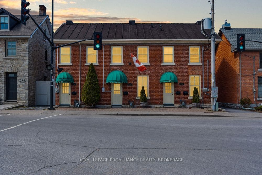 272 Wellington Street, Kingston, Frontenac ON K7K 2Z1 272 Wellington Street, Kingston, Frontenac ON K7K 2Z1