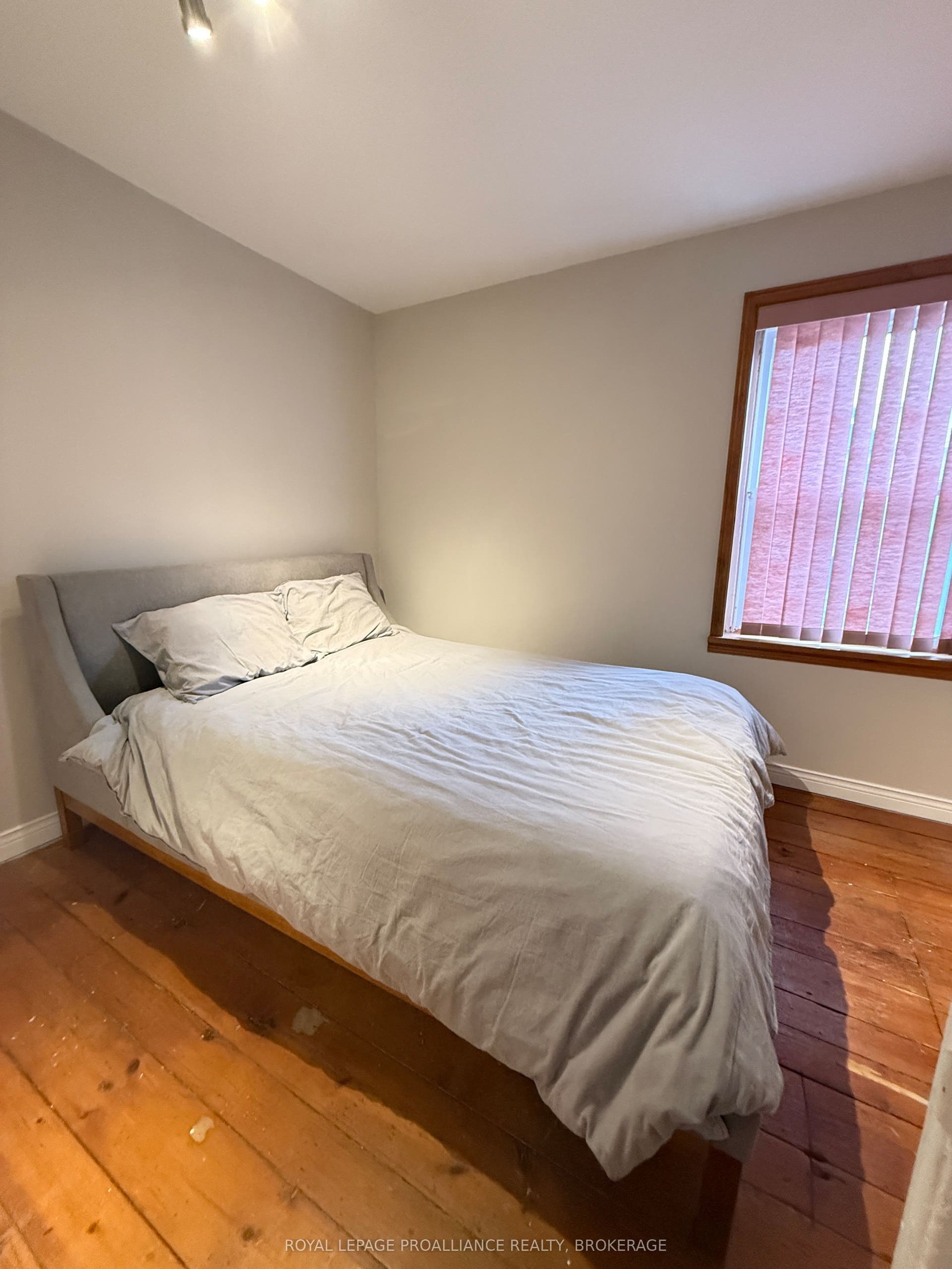 272 Wellington Street, Kingston, Frontenac ON K7K 2Z1 272 Wellington Street, Kingston, Frontenac ON K7K 2Z1
