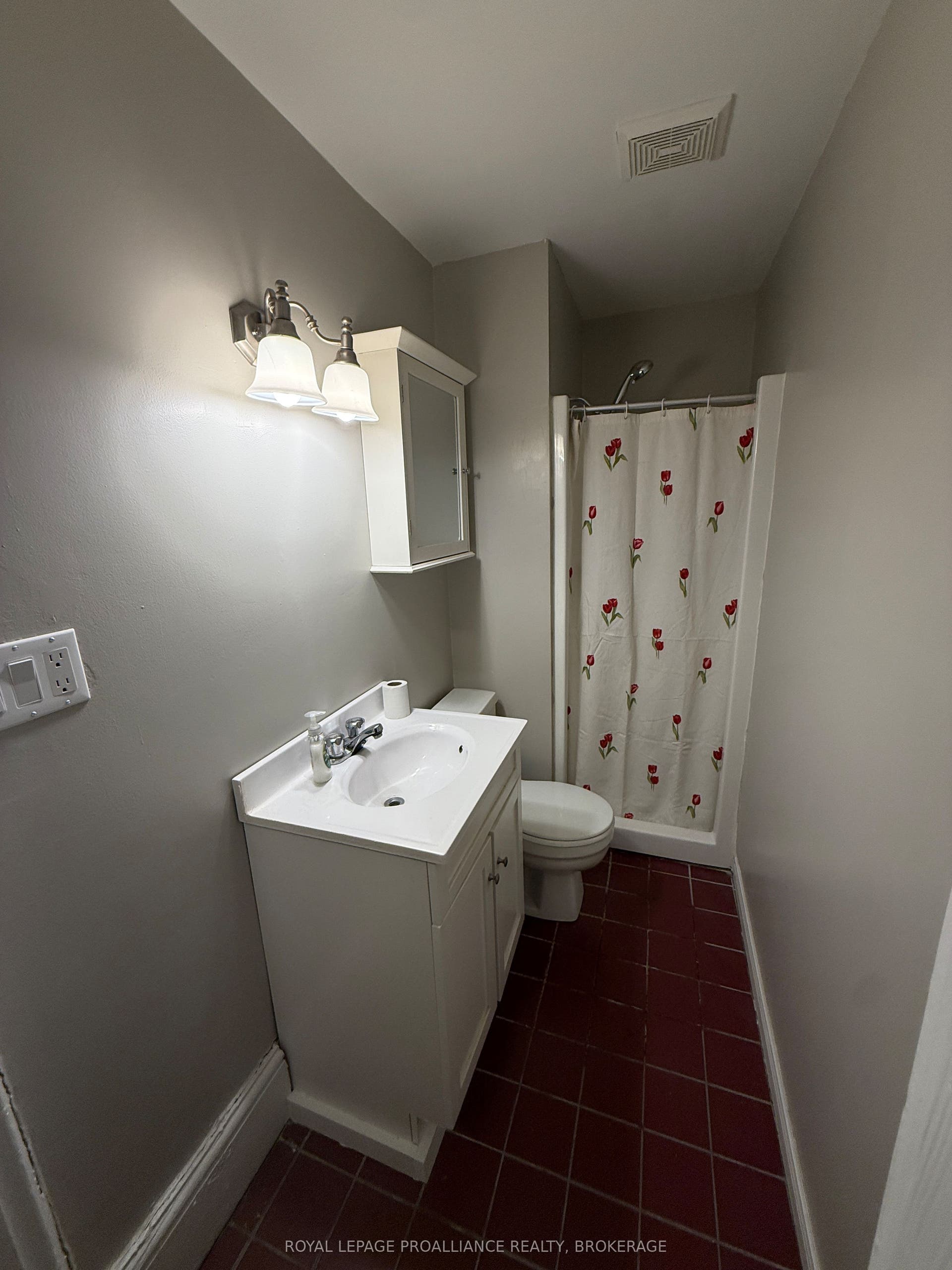 272 Wellington Street, Kingston, Frontenac ON K7K 2Z1 272 Wellington Street, Kingston, Frontenac ON K7K 2Z1