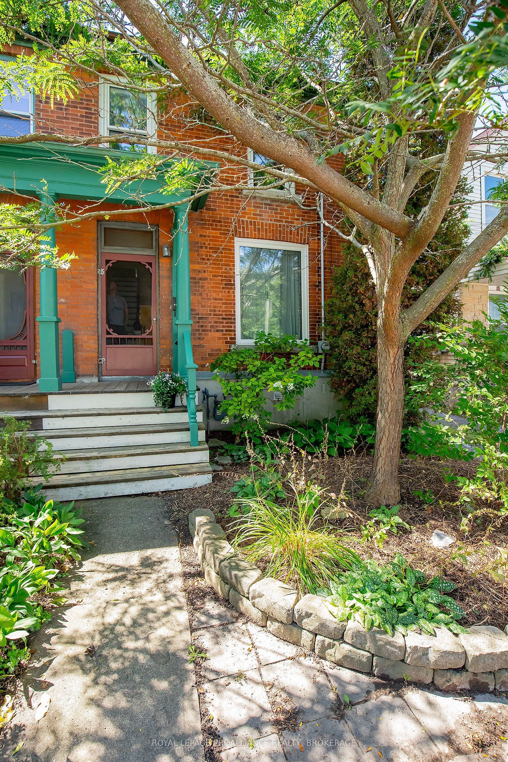 38 York Street, Kingston, Frontenac ON K7K 1P5