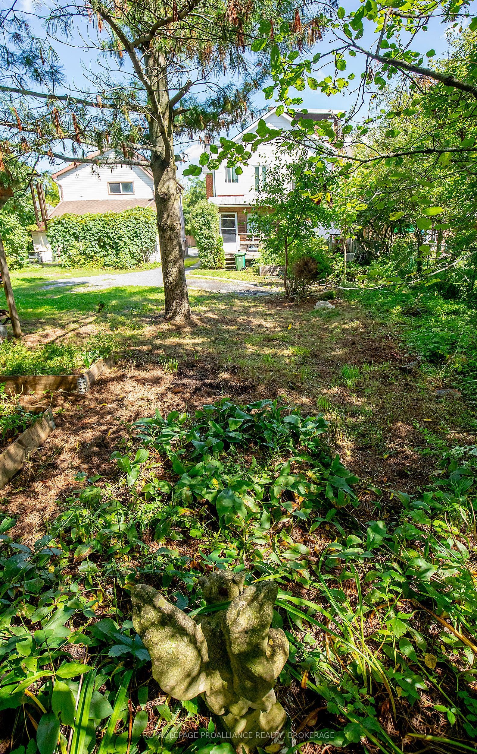 38 York Street, Kingston, Frontenac ON K7K 1P5