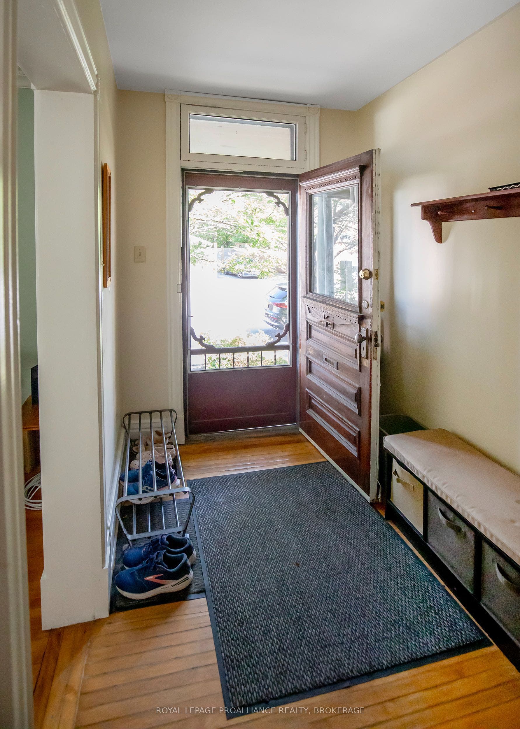 38 York Street, Kingston, Frontenac ON K7K 1P5