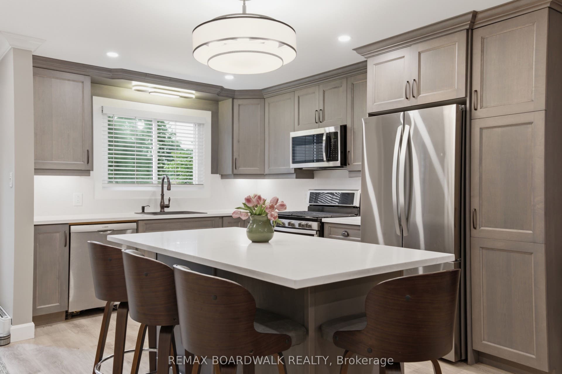 11 Maple Avenue, Brockville, Leeds And Grenville ON K6V 1Y3
