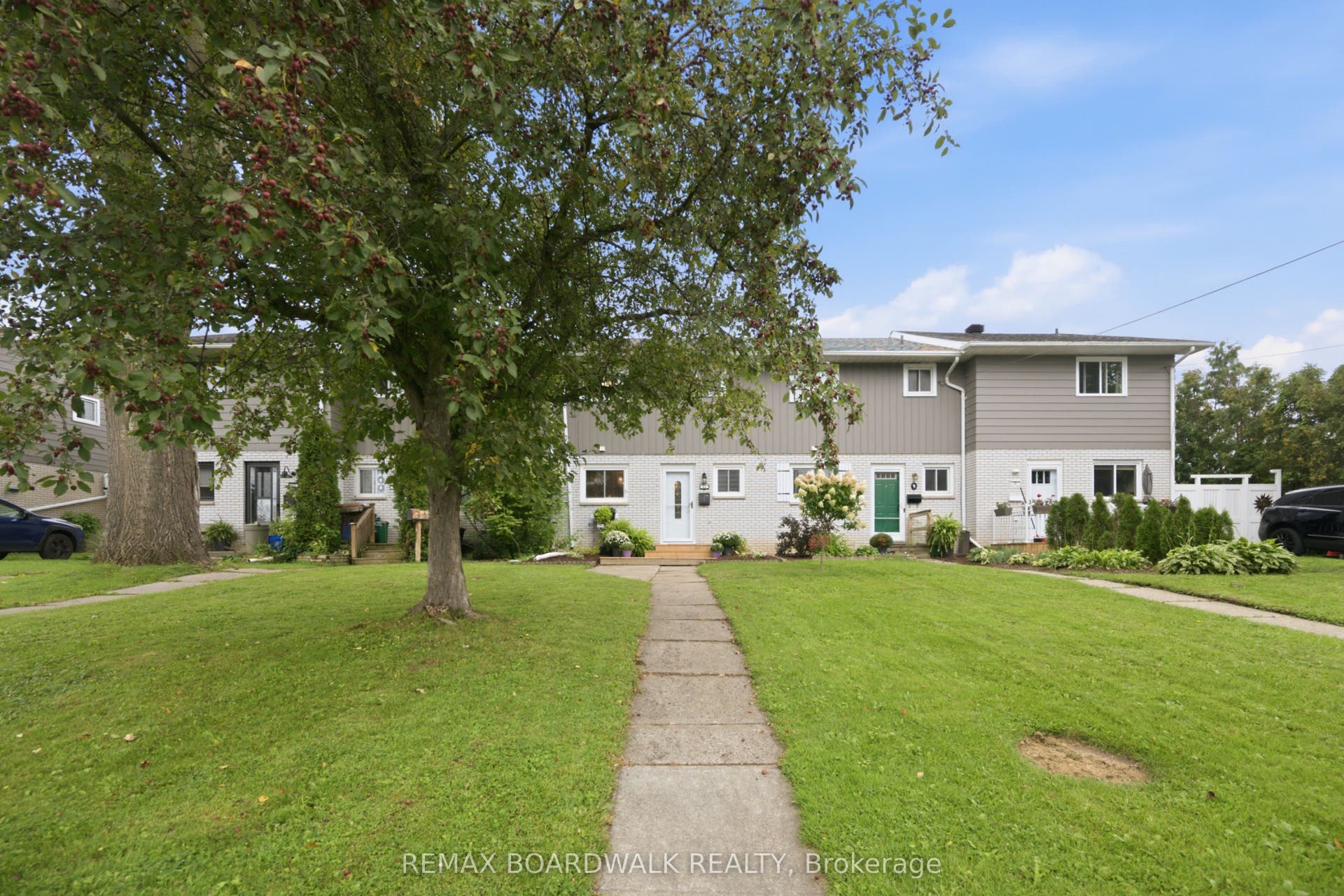 11 Maple Avenue, Brockville, Leeds And Grenville ON K6V 1Y3