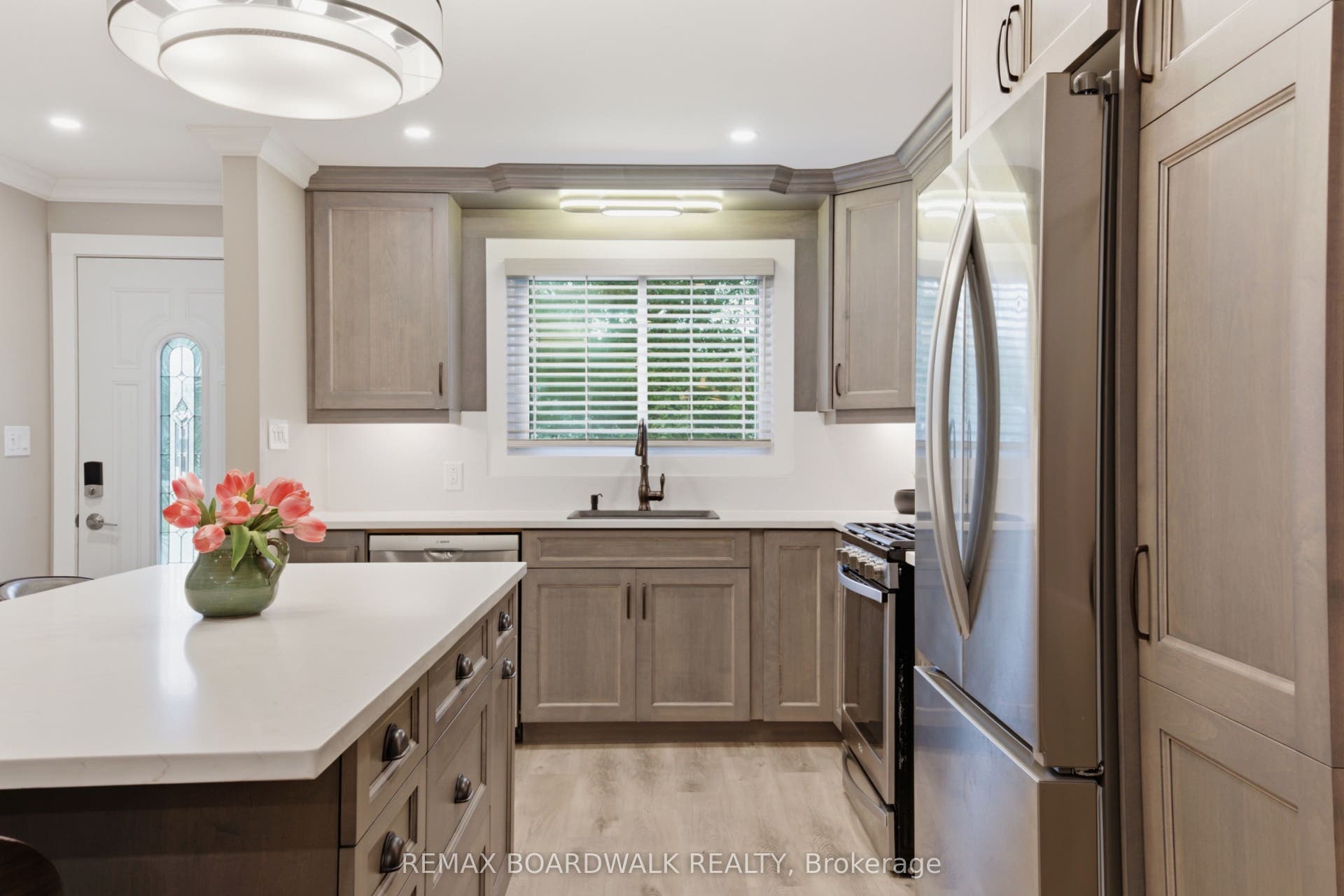11 Maple Avenue, Brockville, Leeds And Grenville ON K6V 1Y3