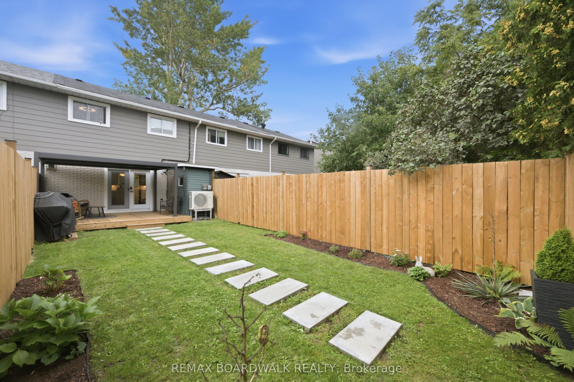 11 Maple Avenue, Brockville, Leeds And Grenville ON K6V 1Y3