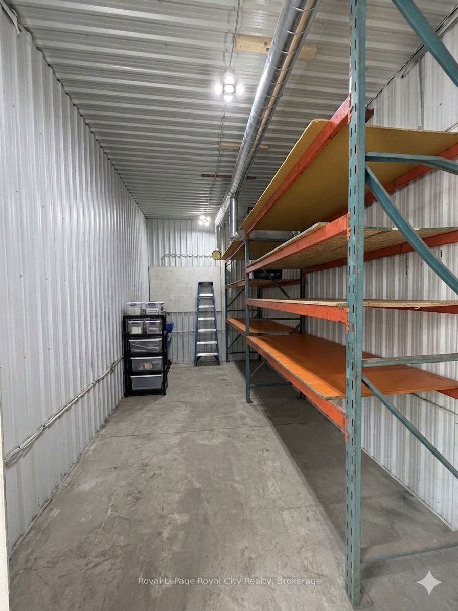 700 YORK Road, #UNIT B & C, Guelph, Wellington ON N1E 6A5 Industrial Storage (drive in)