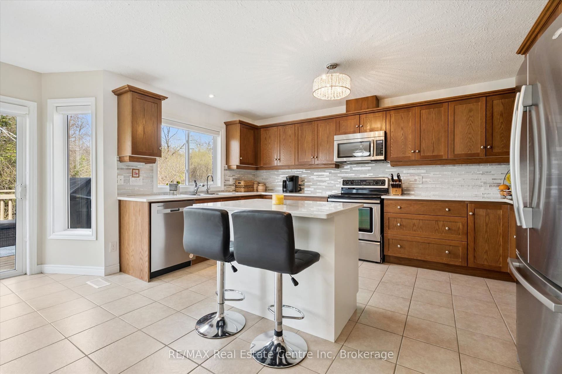 556 Black Street, Centre Wellington, Wellington ON N1M 0A3 556 Black Street, Centre Wellington, Wellington ON N1M 0A3