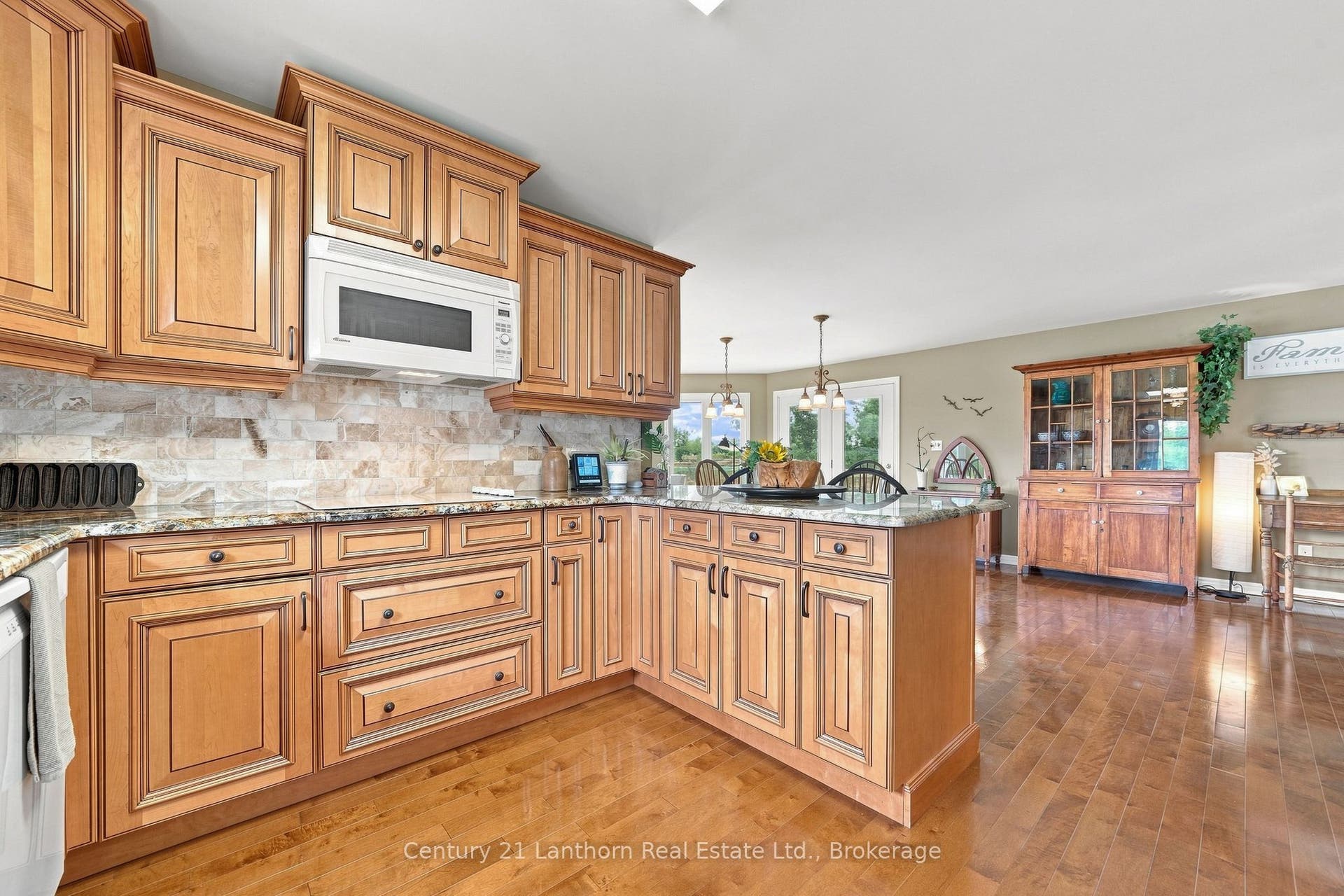 2318 Hutcheson (HWY 15) Drive, Kingston, Frontenac ON K7L 4V3