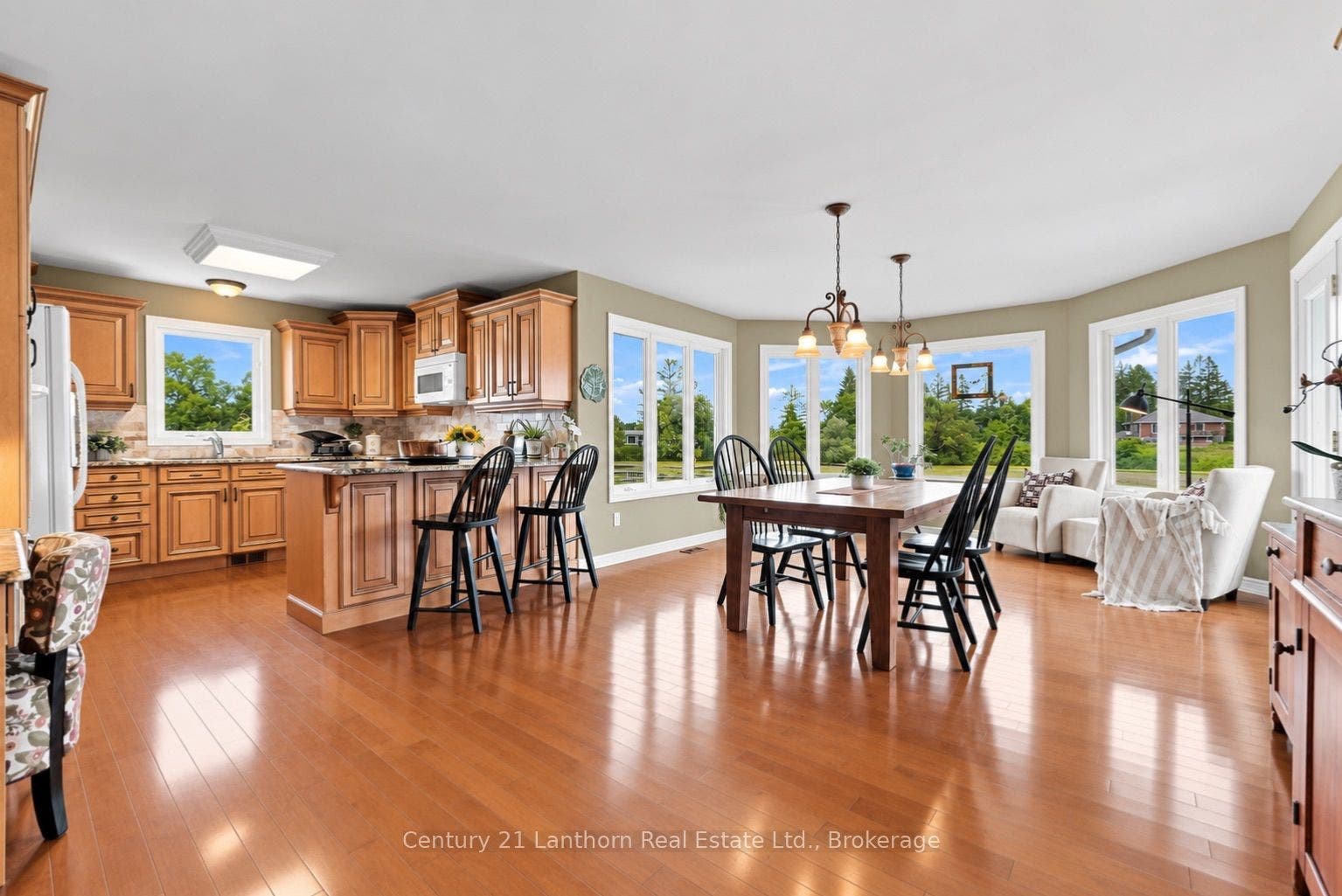 2318 Hutcheson (HWY 15) Drive, Kingston, Frontenac ON K7L 4V3