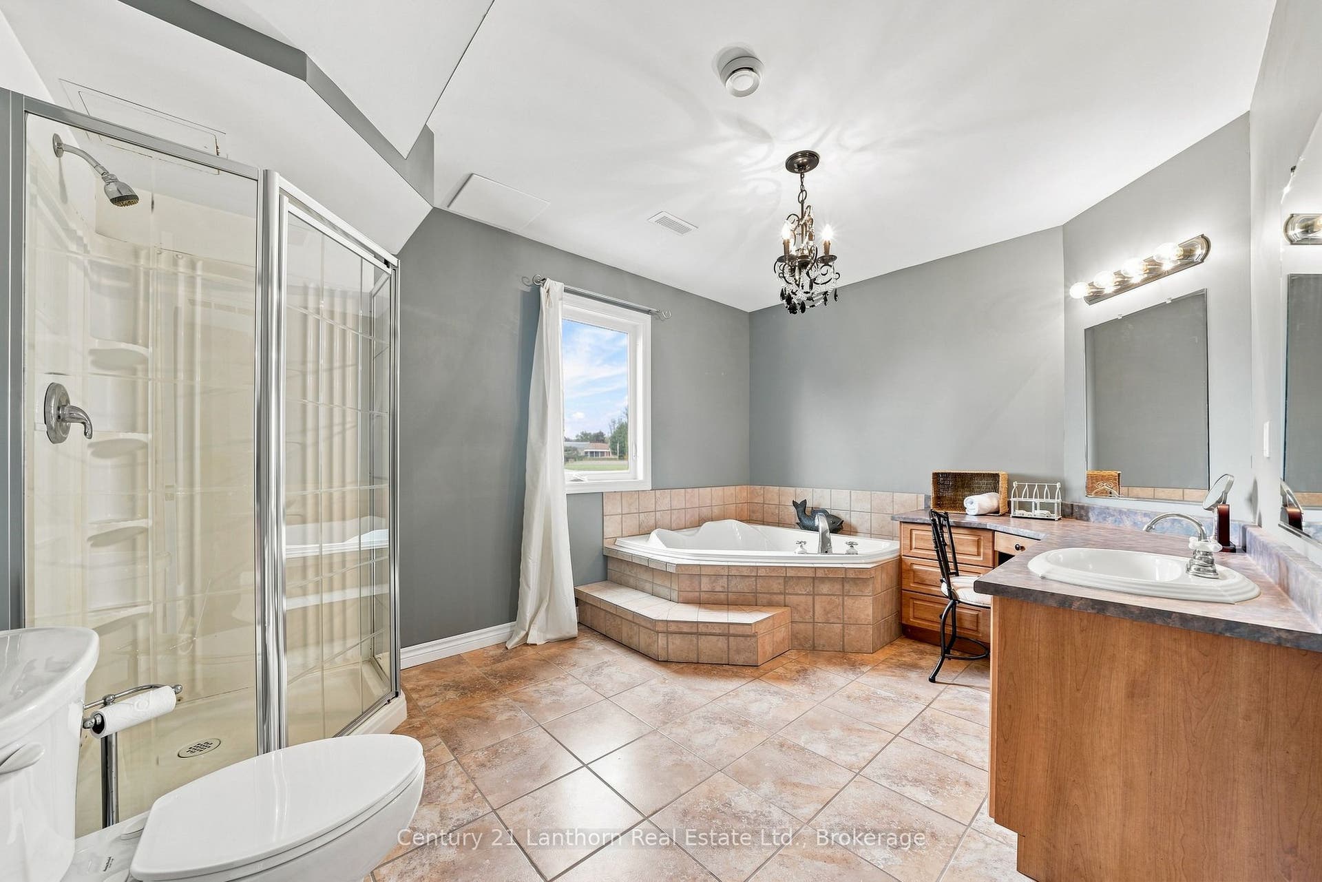 2318 Hutcheson (HWY 15) Drive, Kingston, Frontenac ON K7L 4V3