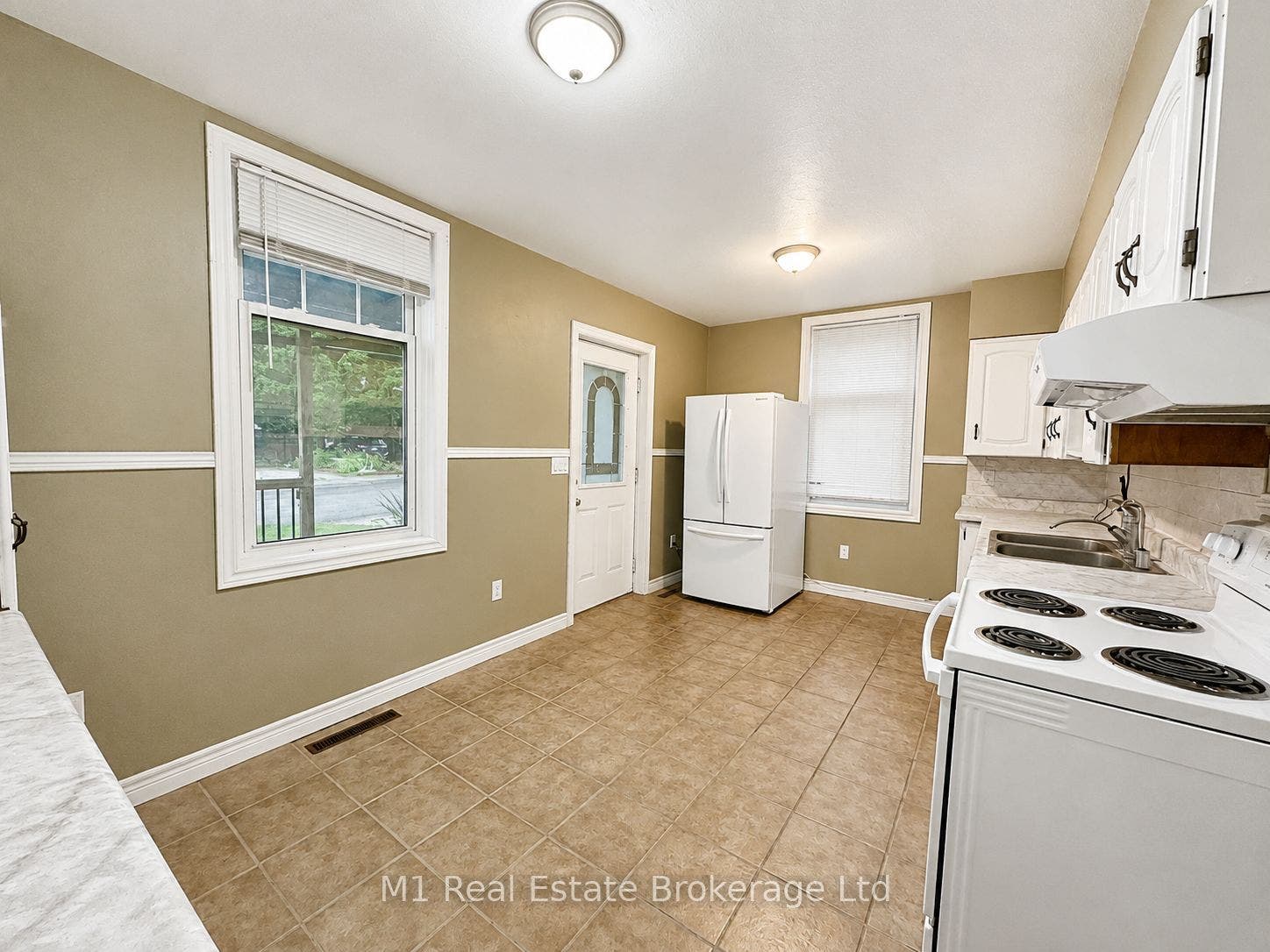 223 ST. GEORGE Street E, Centre Wellington, Wellington ON N1M 1K5 AI-enhanced