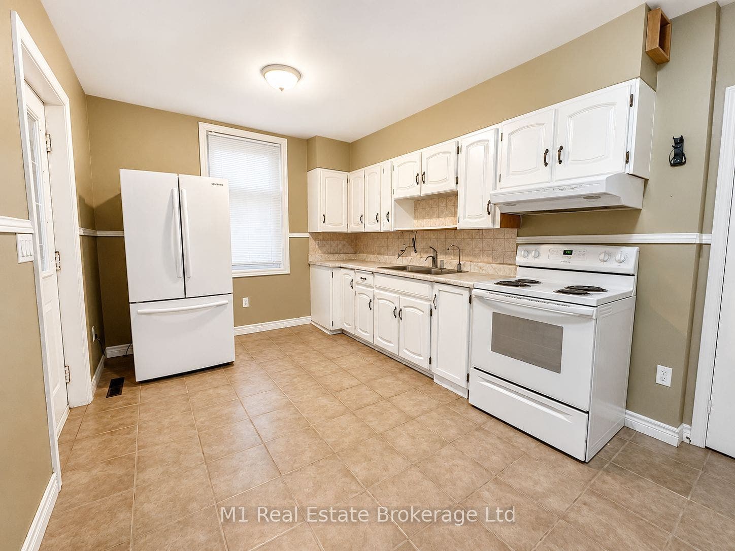223 ST. GEORGE Street E, Centre Wellington, Wellington ON N1M 1K5 AI-enhanced