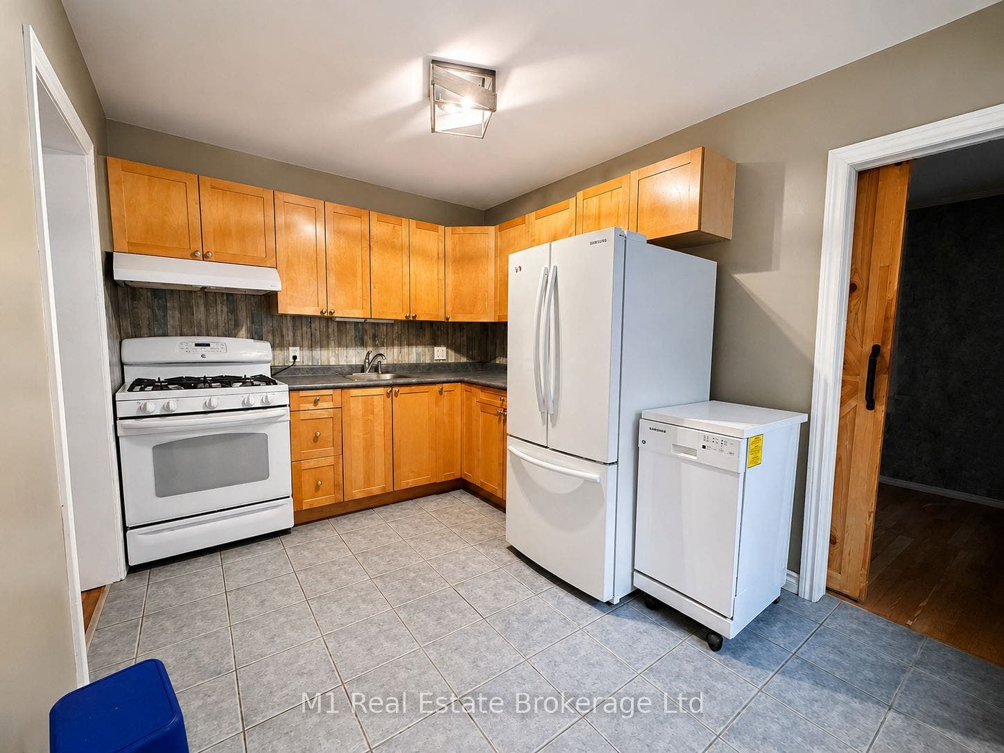 223 ST. GEORGE Street E, Centre Wellington, Wellington ON N1M 1K5 AI-enhanced
