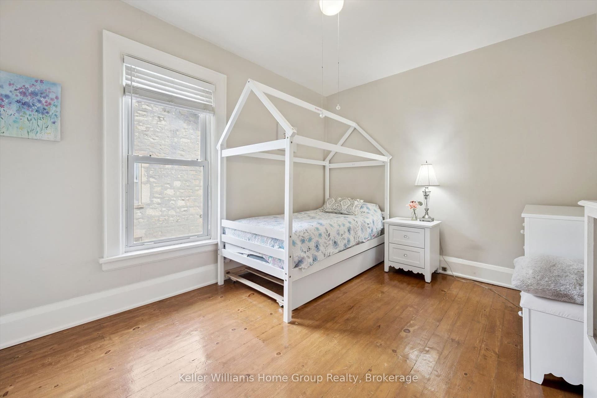 28 Oxford Street, Guelph, Wellington ON N1H 2M3 28 Oxford Street, Guelph, Wellington ON N1H 2M3