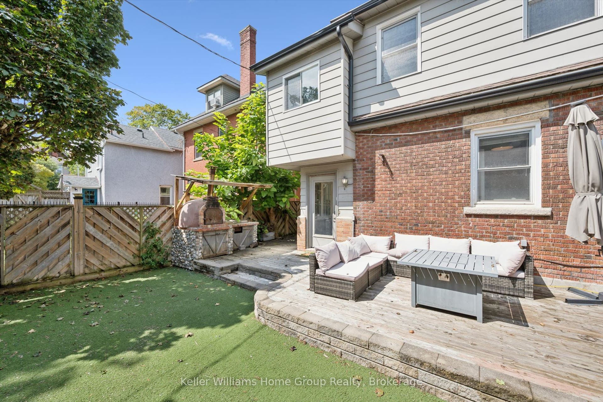 28 Oxford Street, Guelph, Wellington ON N1H 2M3 28 Oxford Street, Guelph, Wellington ON N1H 2M3