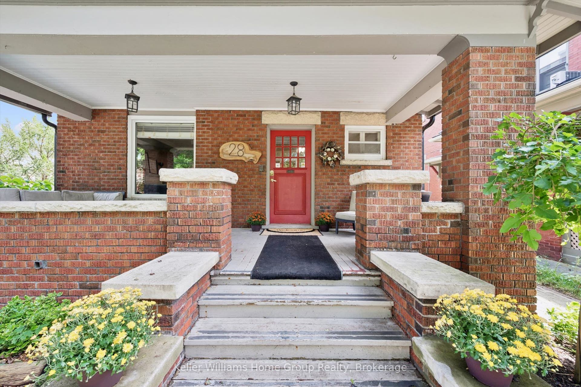 28 Oxford Street, Guelph, Wellington ON N1H 2M3 28 Oxford Street, Guelph, Wellington ON N1H 2M3