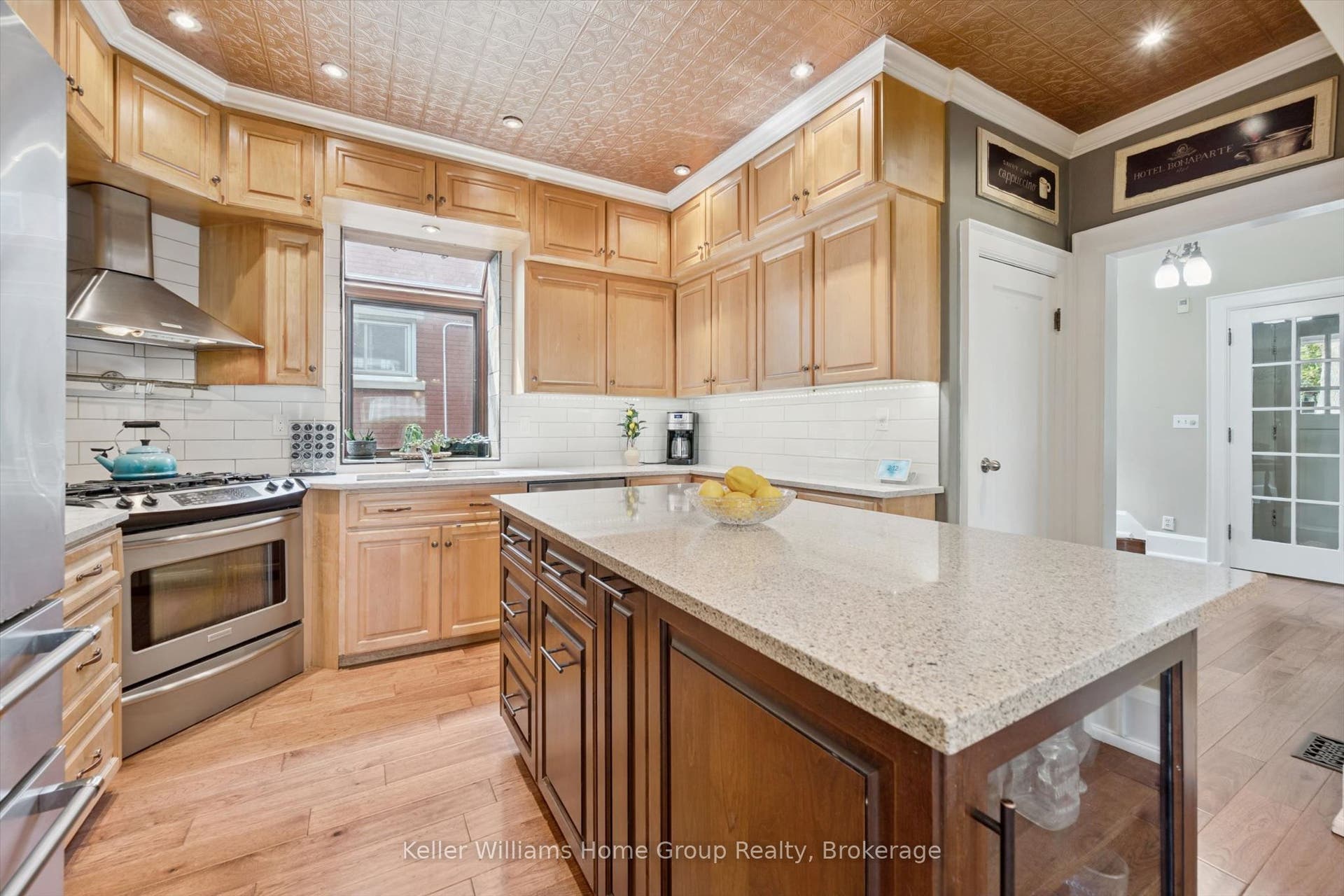 28 Oxford Street, Guelph, Wellington ON N1H 2M3 28 Oxford Street, Guelph, Wellington ON N1H 2M3