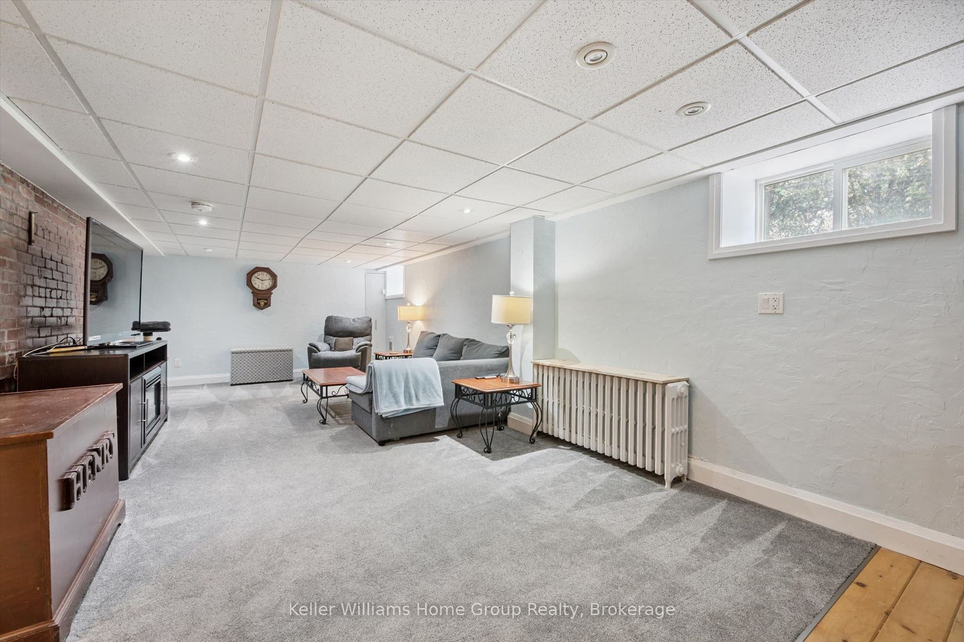 28 Oxford Street, Guelph, Wellington ON N1H 2M3 28 Oxford Street, Guelph, Wellington ON N1H 2M3