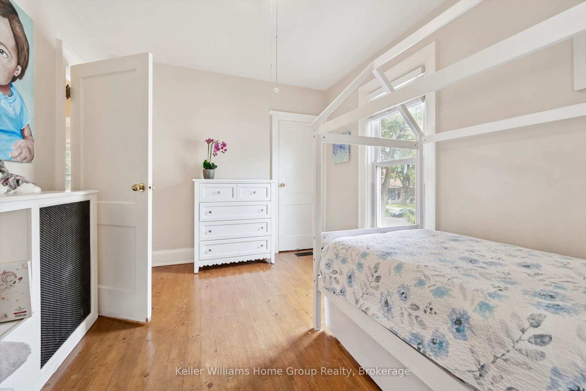 28 Oxford Street, Guelph, Wellington ON N1H 2M3 28 Oxford Street, Guelph, Wellington ON N1H 2M3