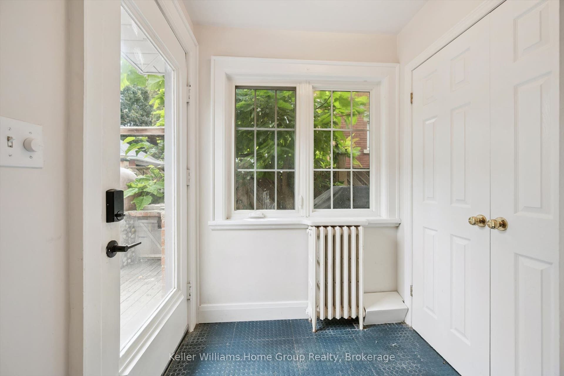 28 Oxford Street, Guelph, Wellington ON N1H 2M3 28 Oxford Street, Guelph, Wellington ON N1H 2M3