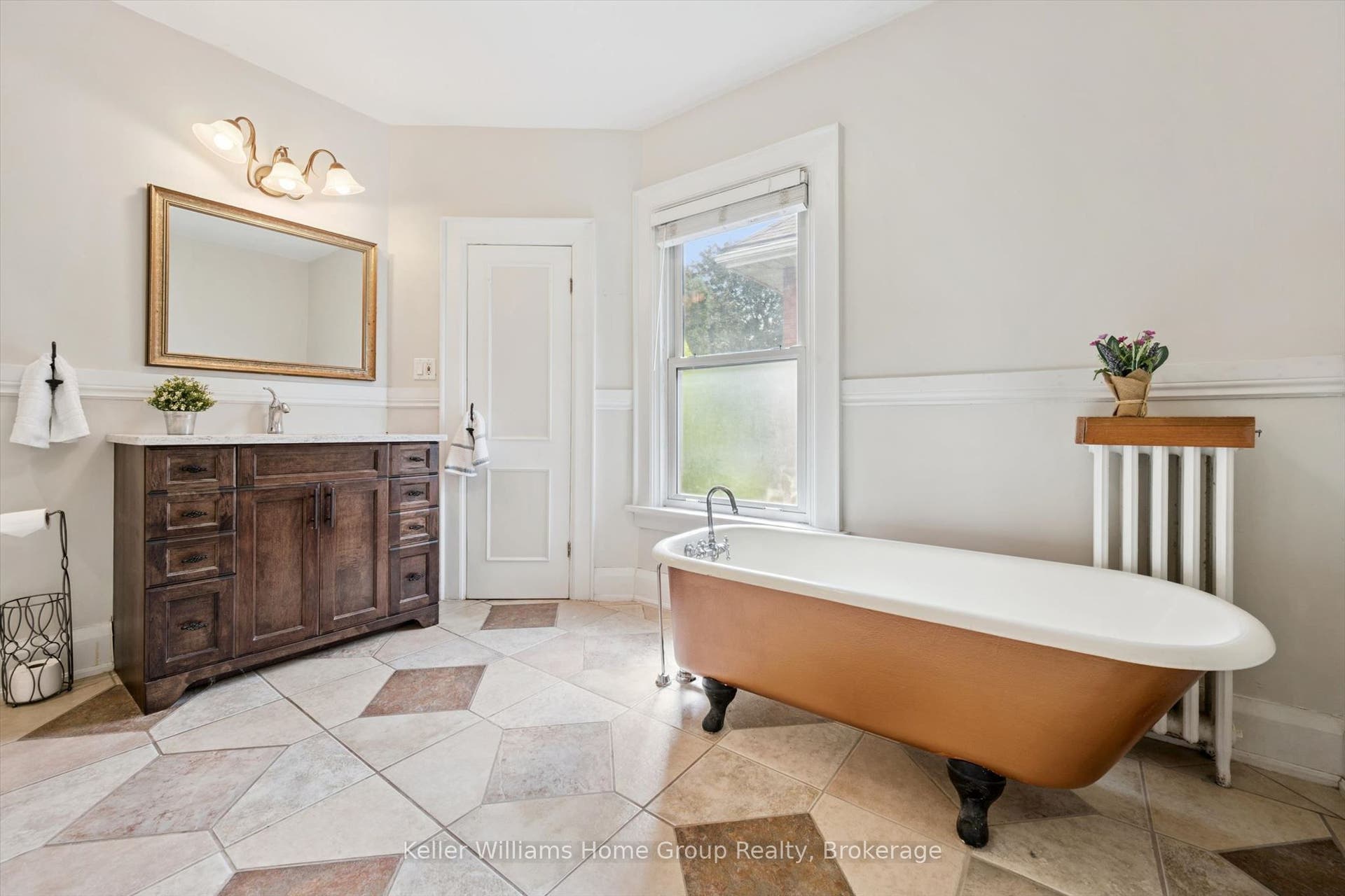 28 Oxford Street, Guelph, Wellington ON N1H 2M3 28 Oxford Street, Guelph, Wellington ON N1H 2M3